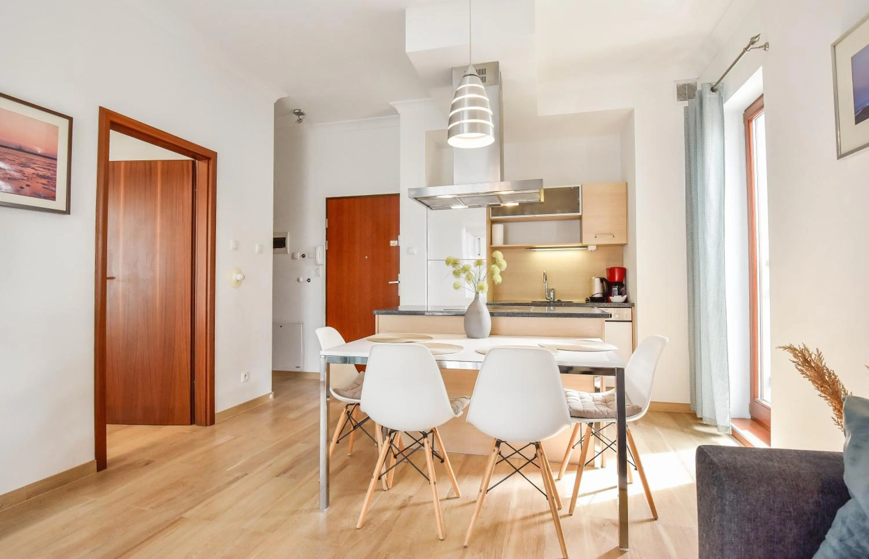 Kitchen or kitchenette in Apartamenty Na Wyspie - Baltic Park - Apartamenty z sypialnią i parkingiem - ul Uzdrowiskowa 24-34