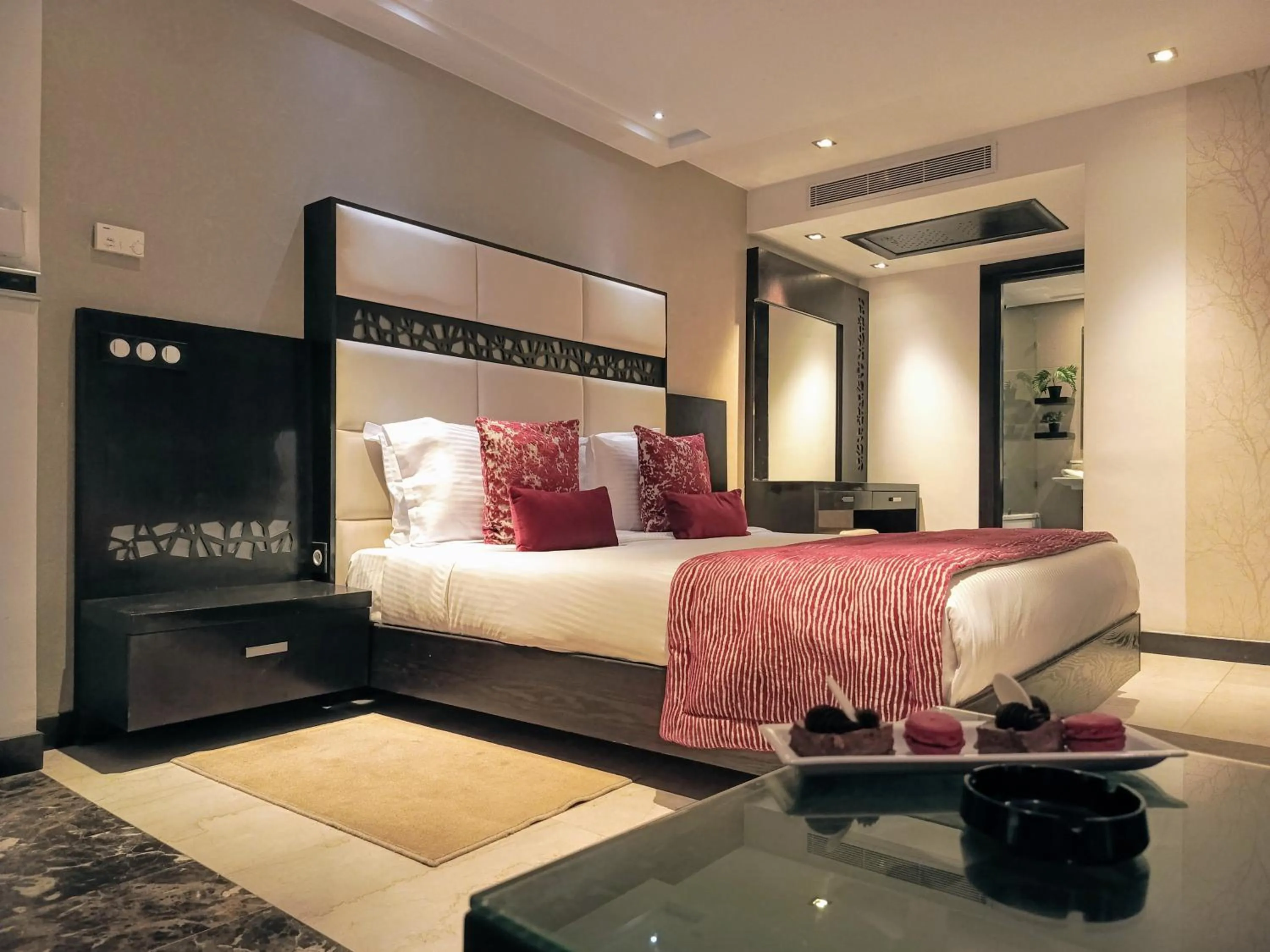 Bed in Samarons Hotels