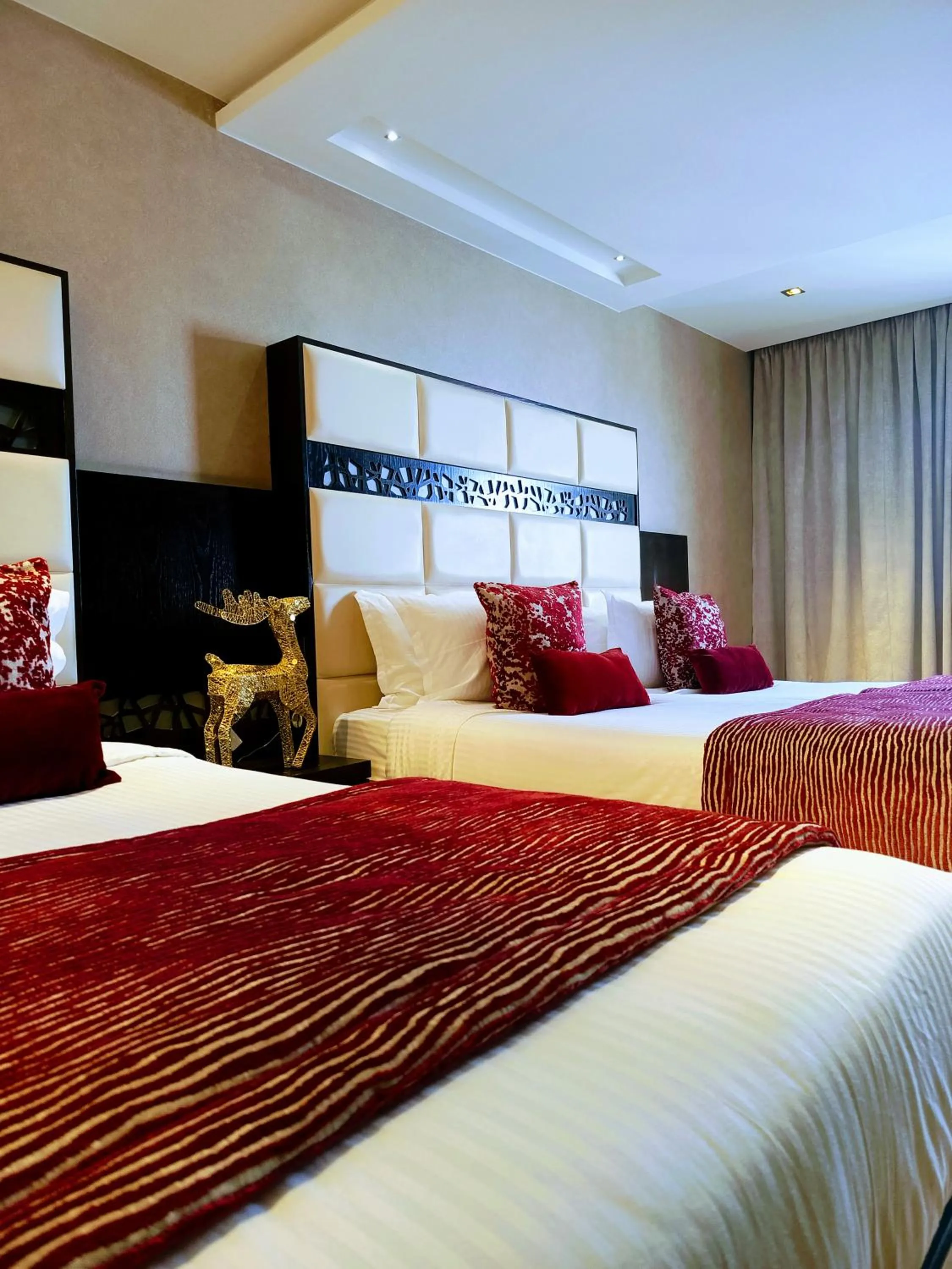 Bed in Samarons Hotels