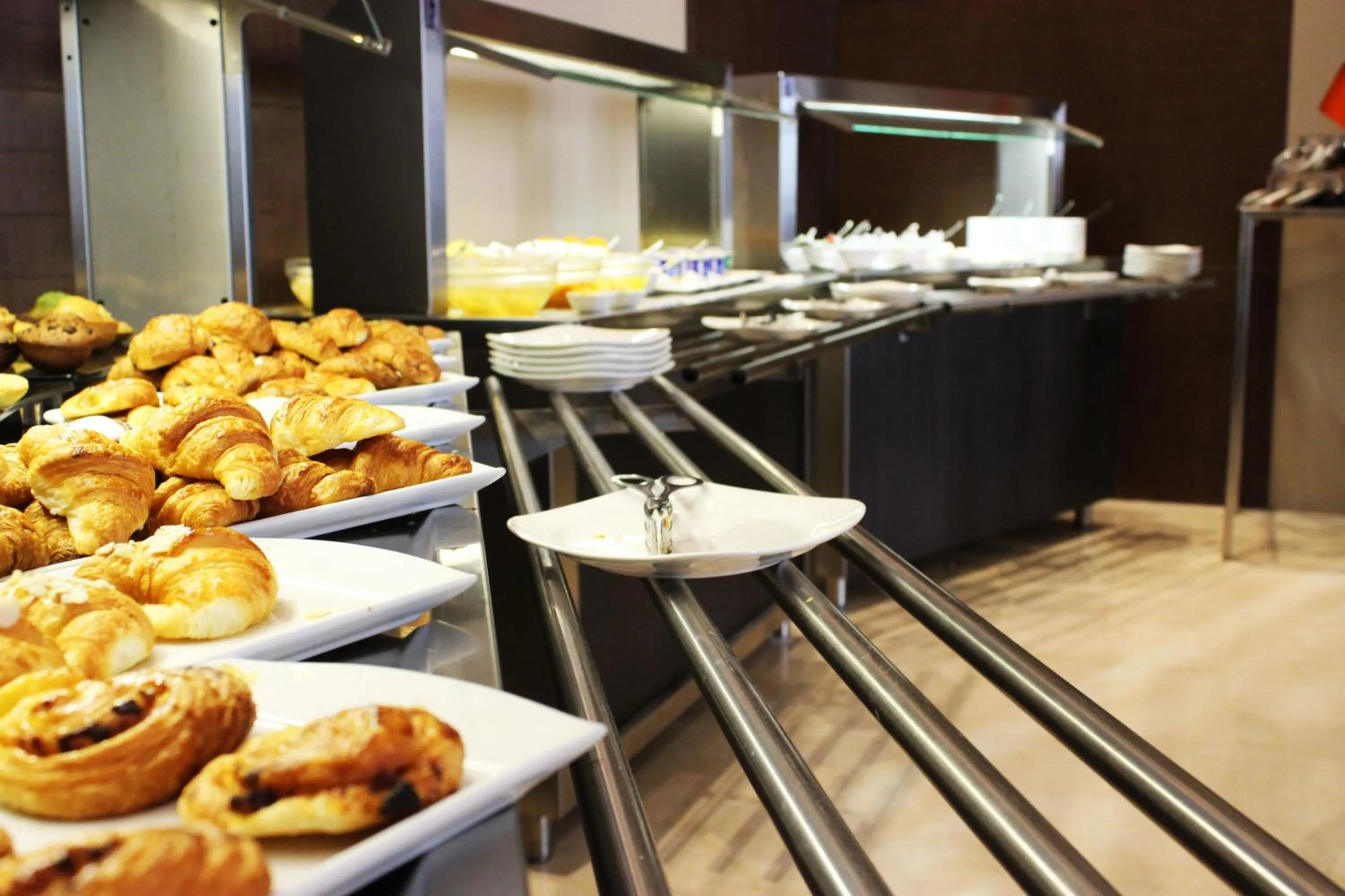 Food and drinks in Samarons Hotels