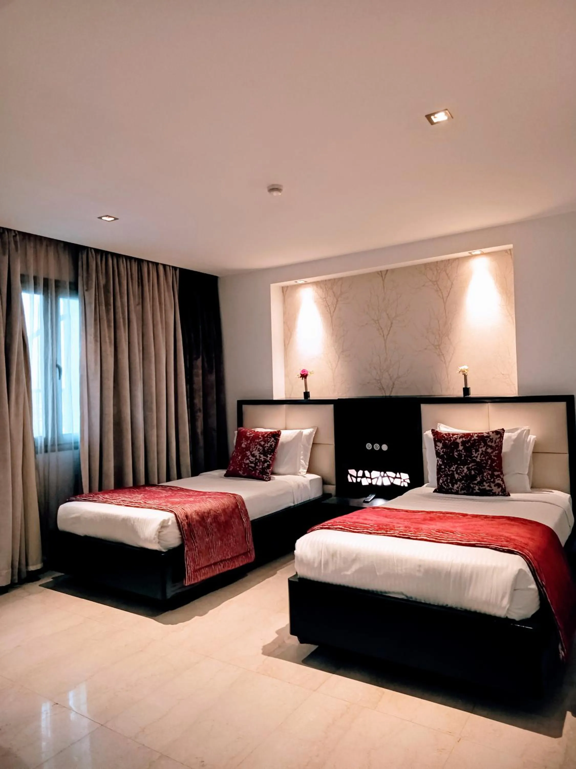 Bed in Samarons Hotels