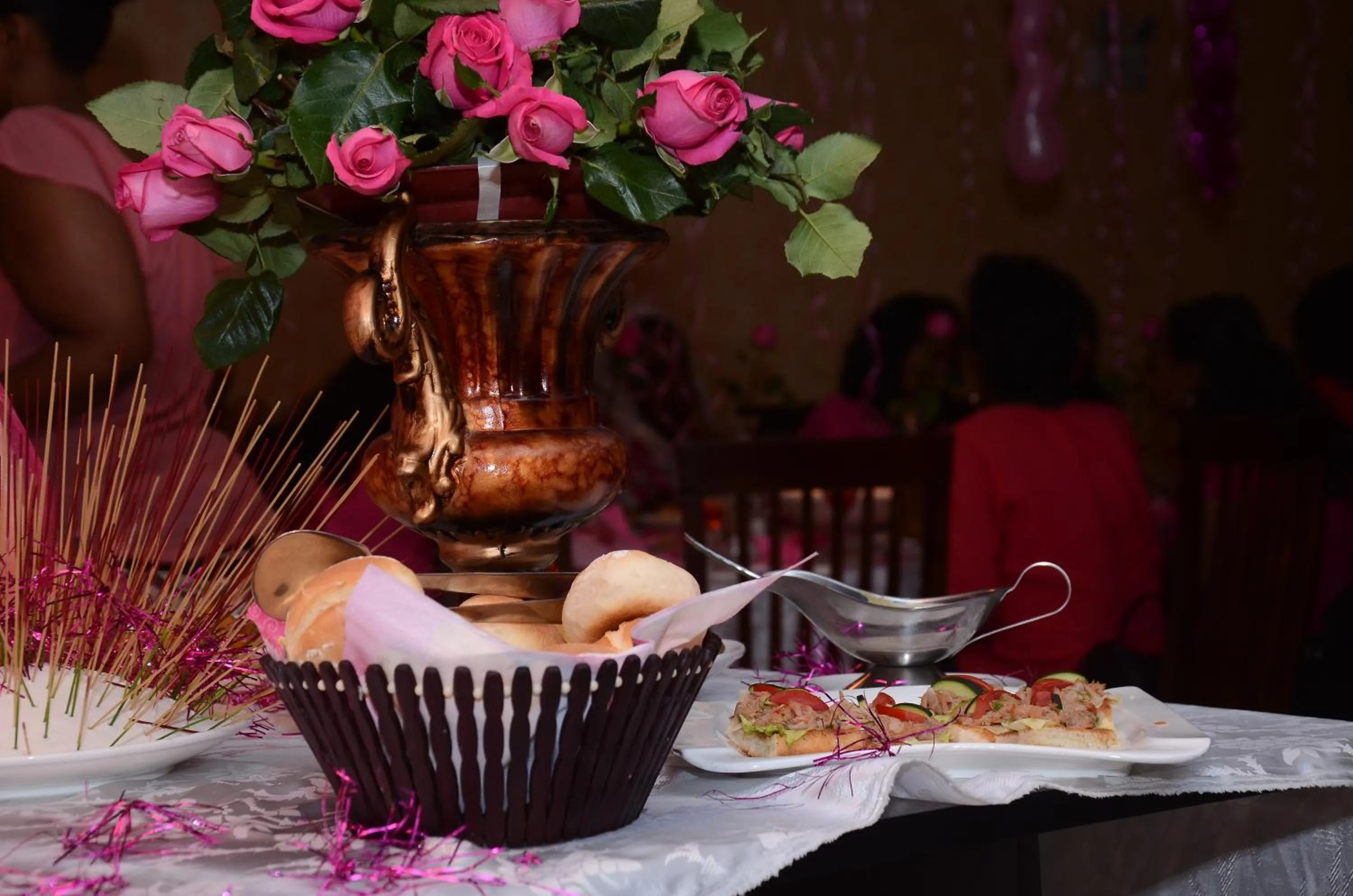 Food and drinks in Trinity Hotel