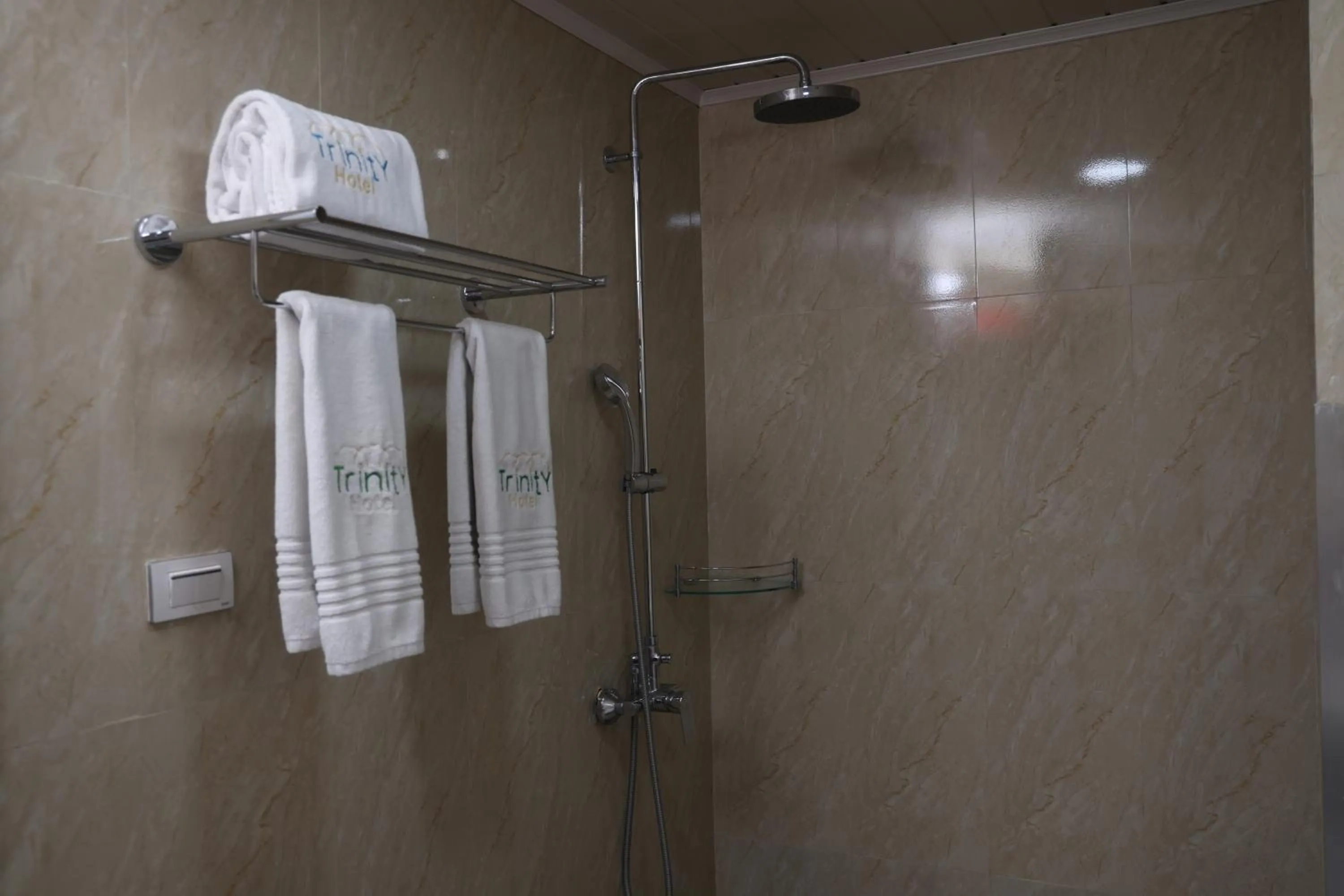 Shower in Trinity Hotel
