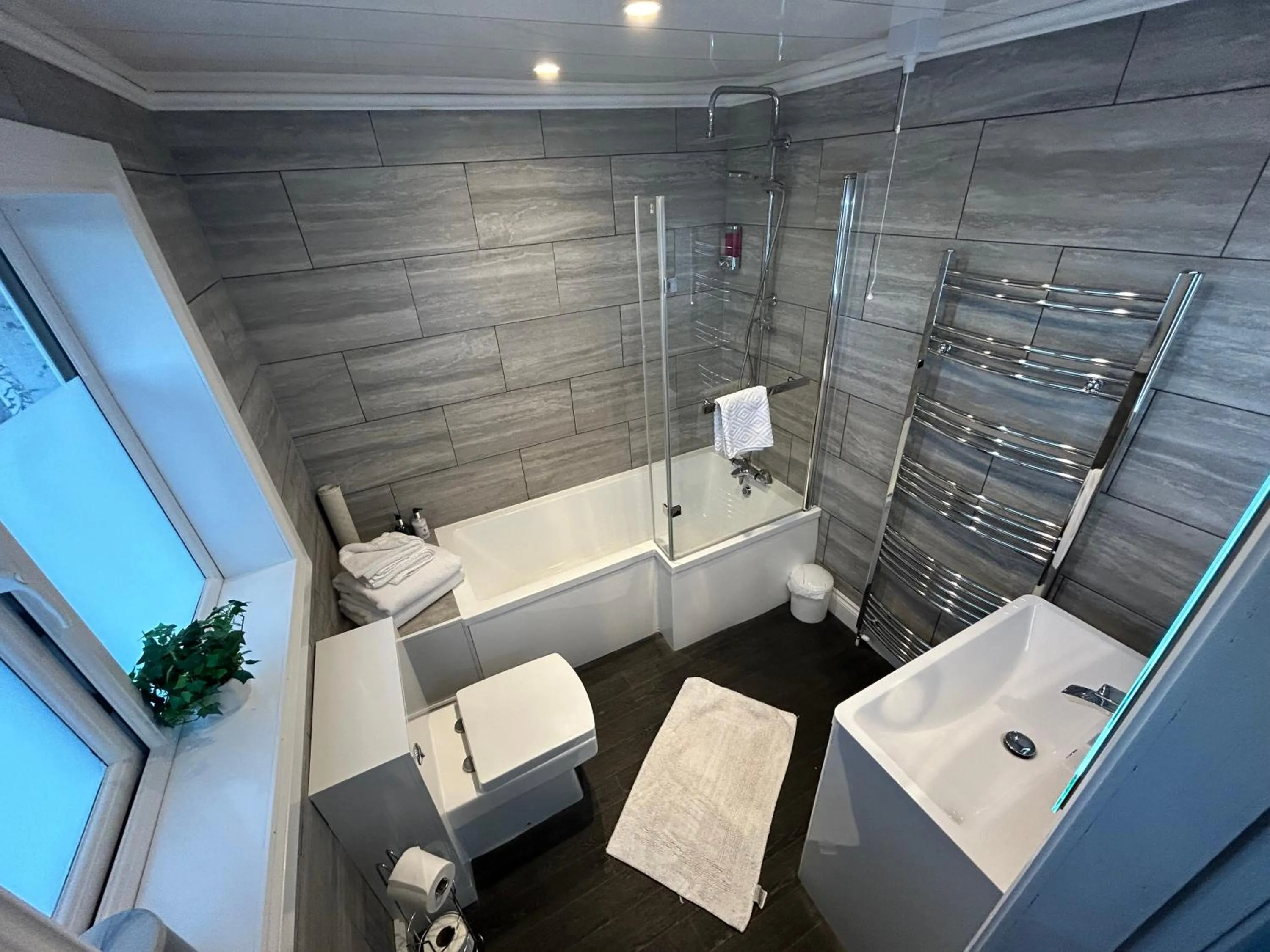 Shower in Southpark House