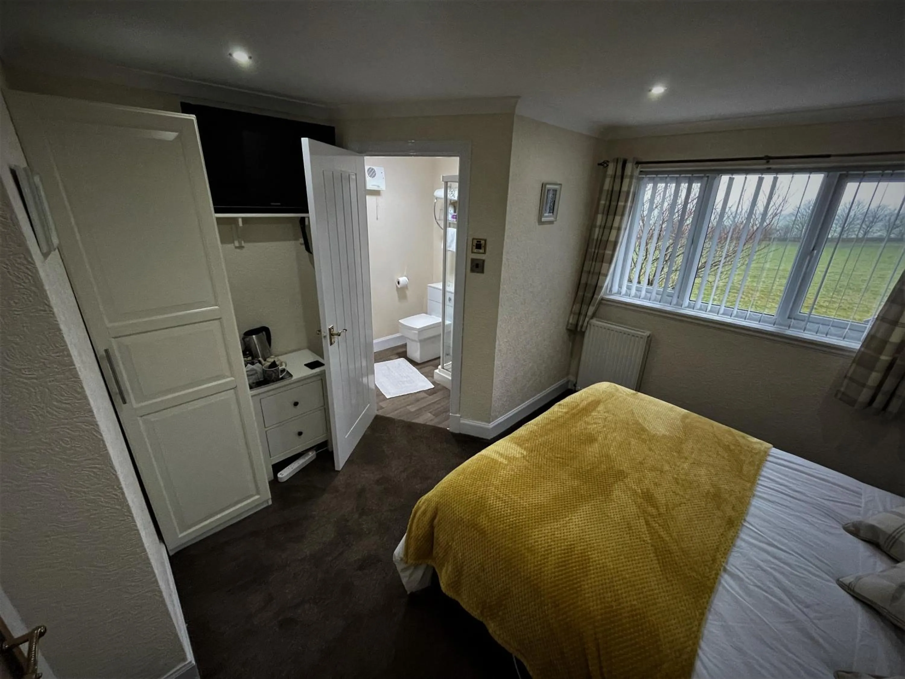 Bedroom, Bed in Southpark House