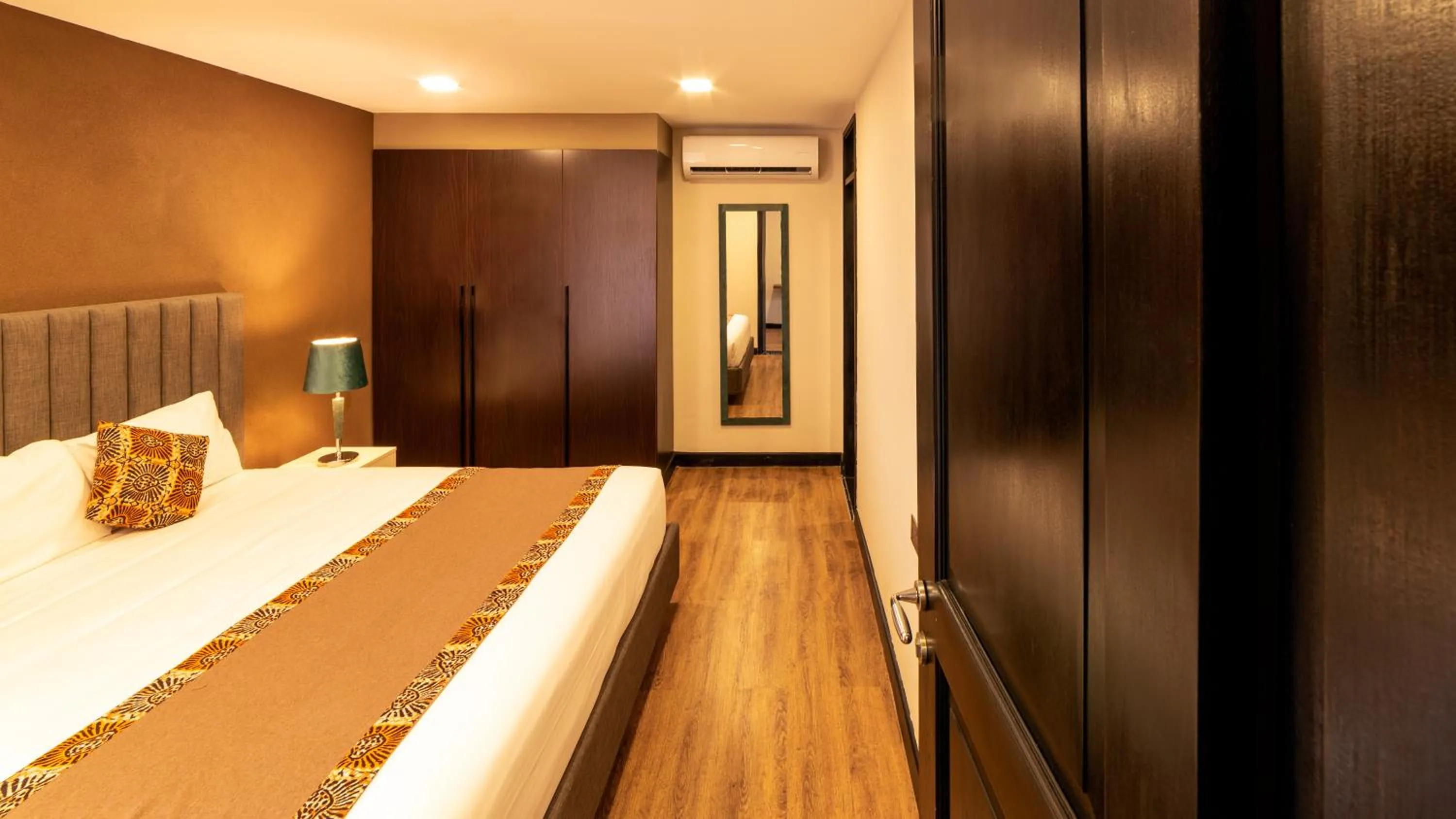 Bedroom, Bed in Kabira Country Club