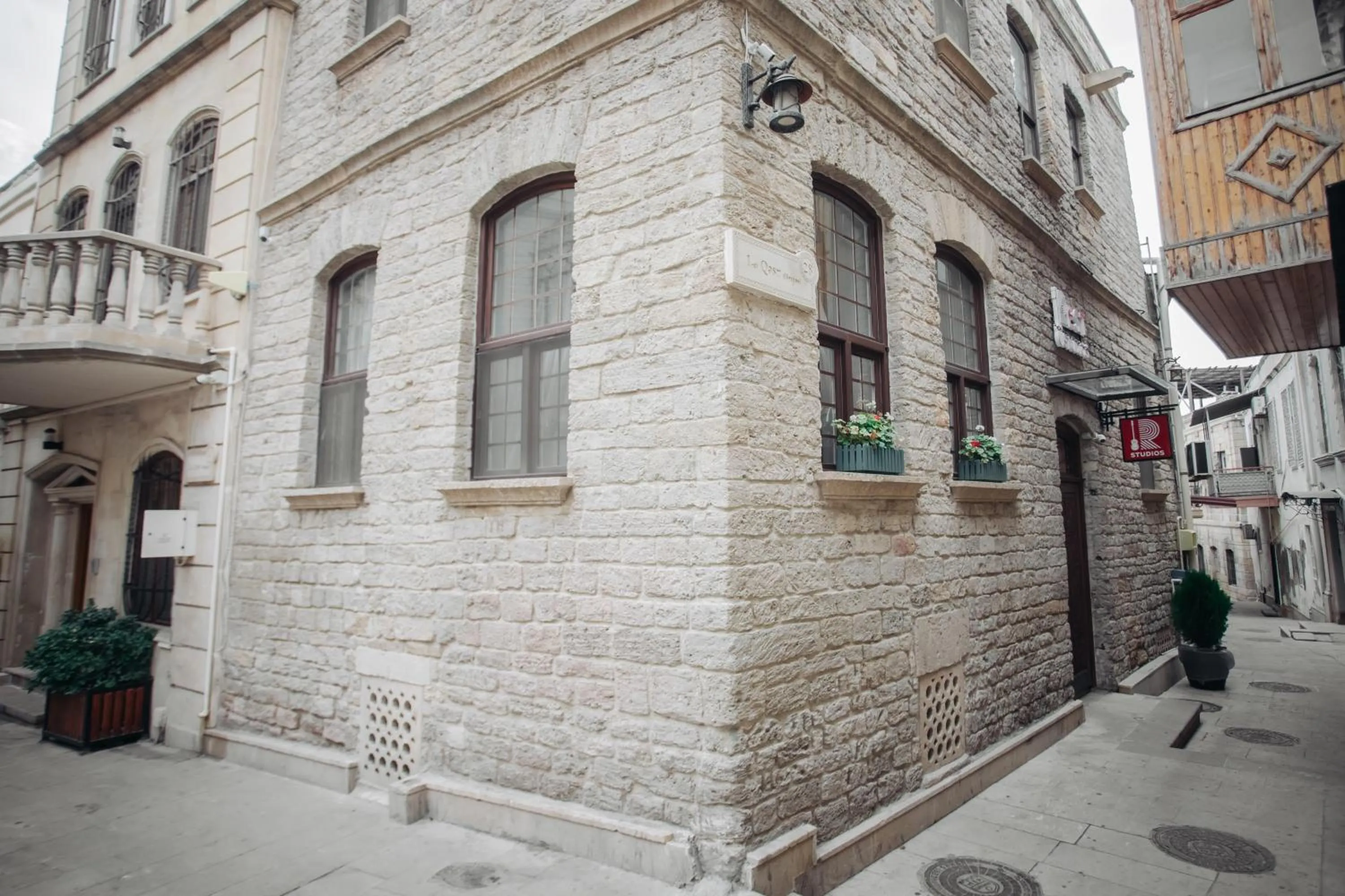 Property building in R Studios Old Baku