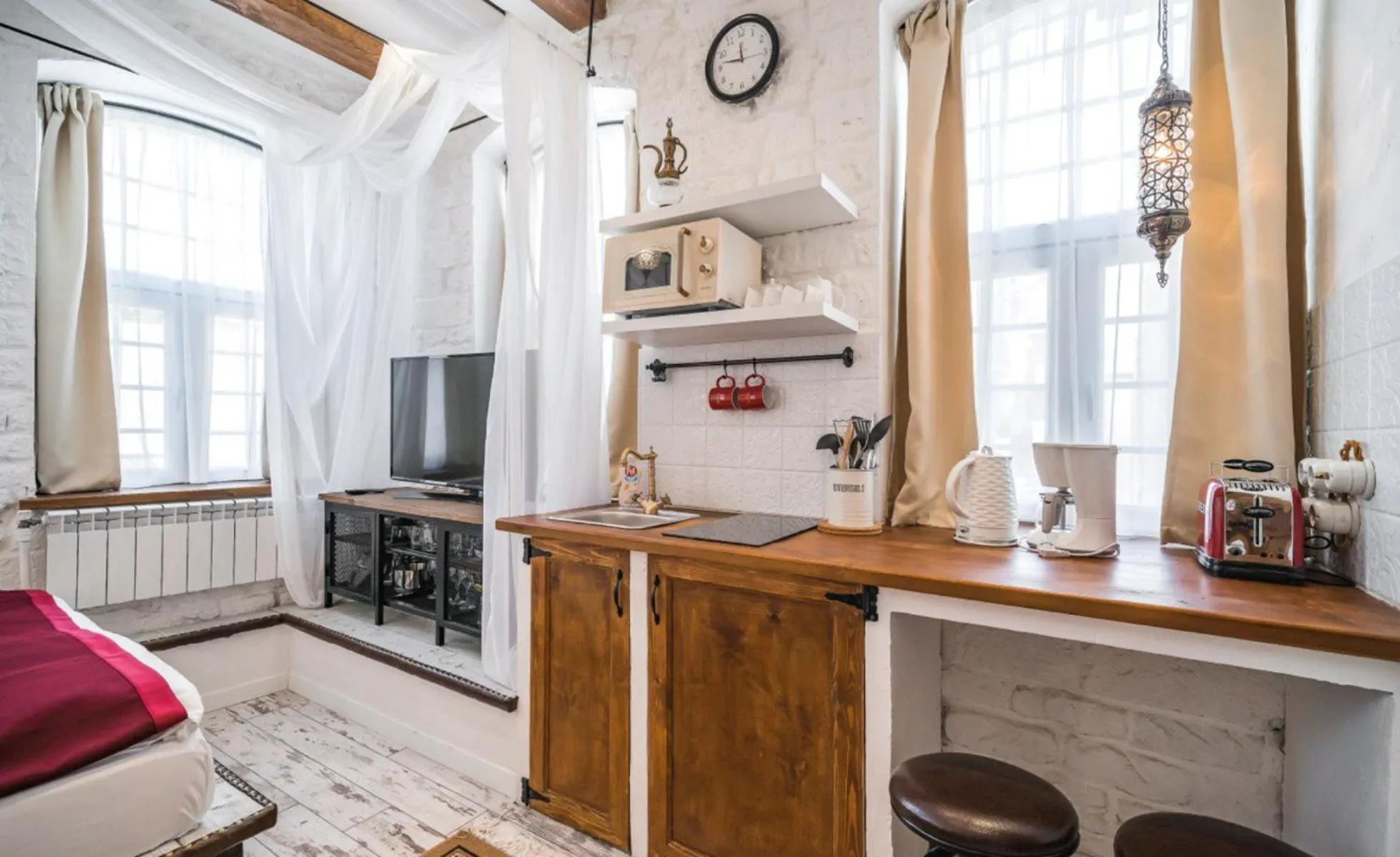 Kitchen or kitchenette in R Studios Old Baku