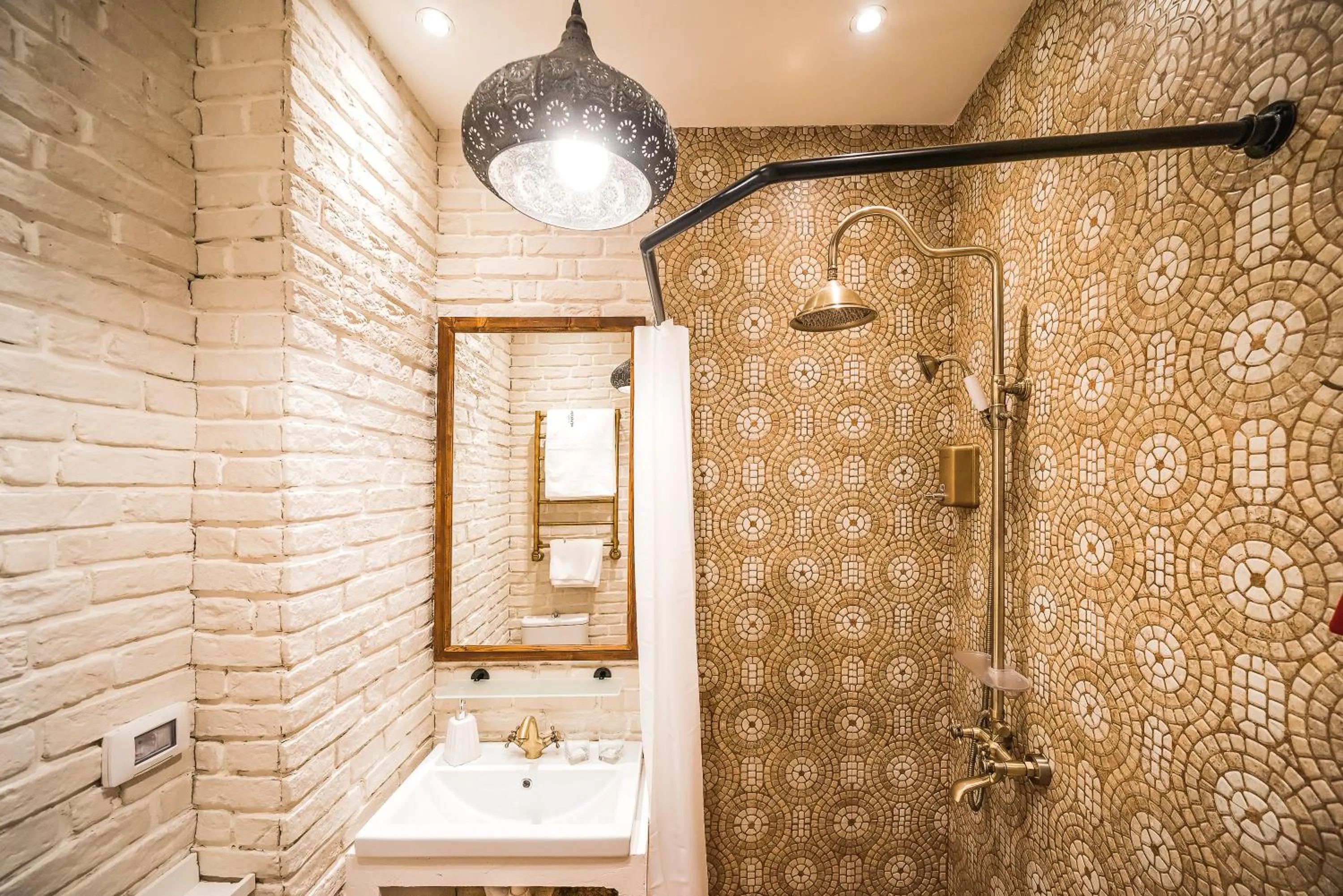 Shower in R Studios Old Baku