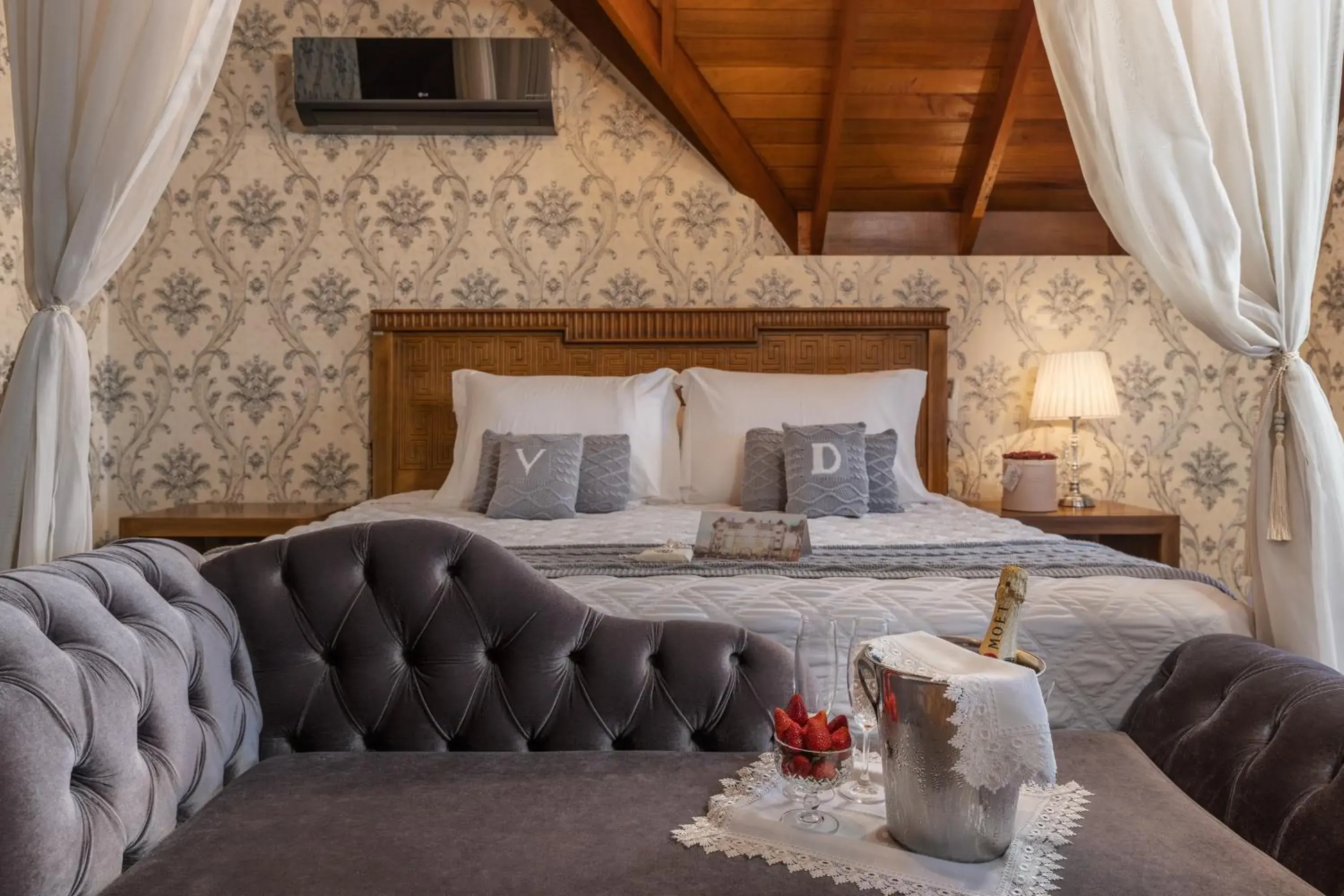 Decorative detail, Bed in Hotel Valle Dincanto Decorative detail, Bed in Hotel Valle Dincanto