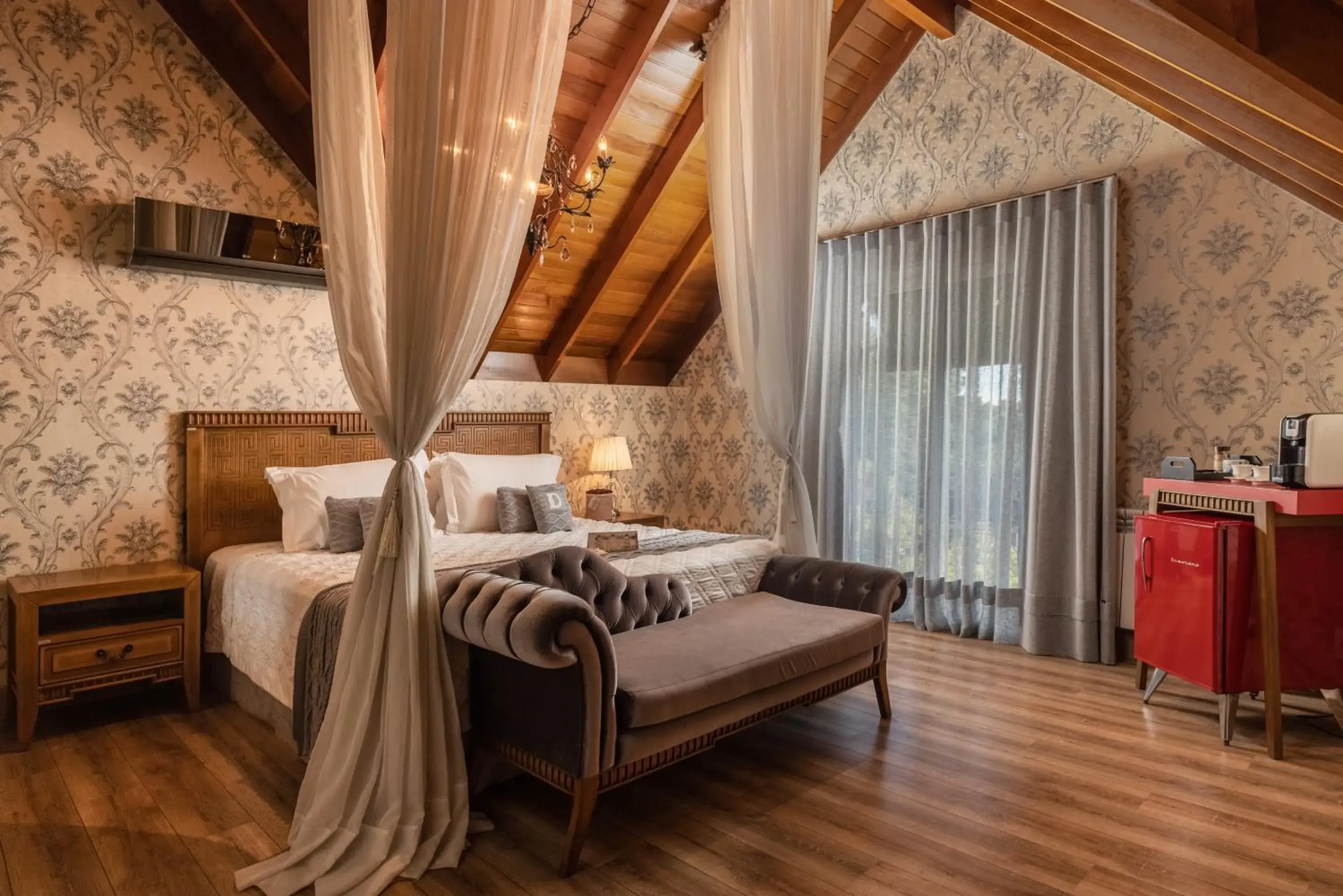 King Suite with Spa Bath in Hotel Valle Dincanto King Suite with Spa Bath in Hotel Valle Dincanto