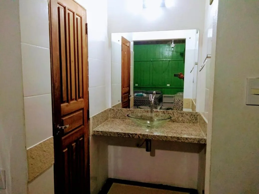 Bathroom in Pousada Bosque dos Aruãs