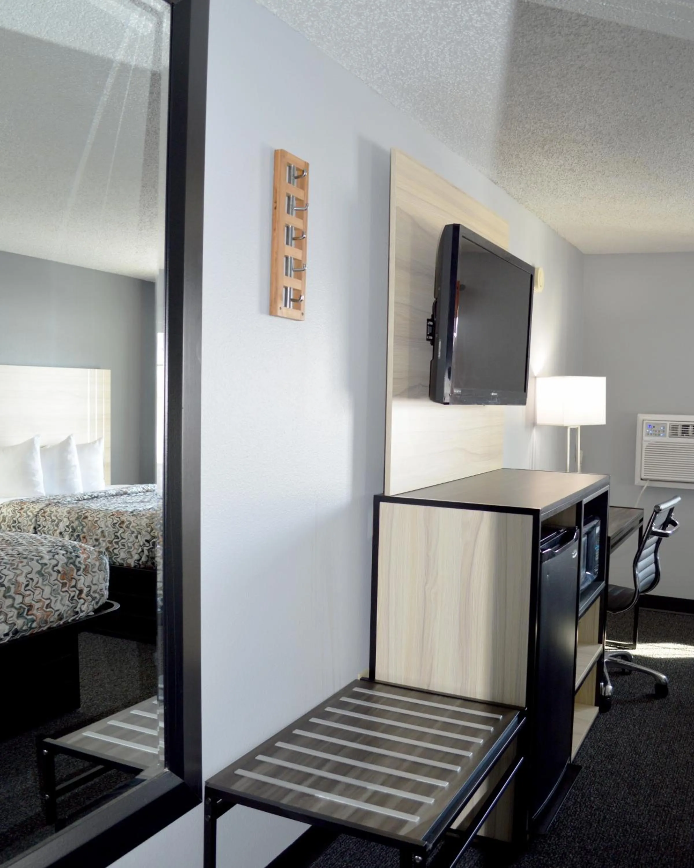 TV and multimedia, Bed in The Northwest Inn