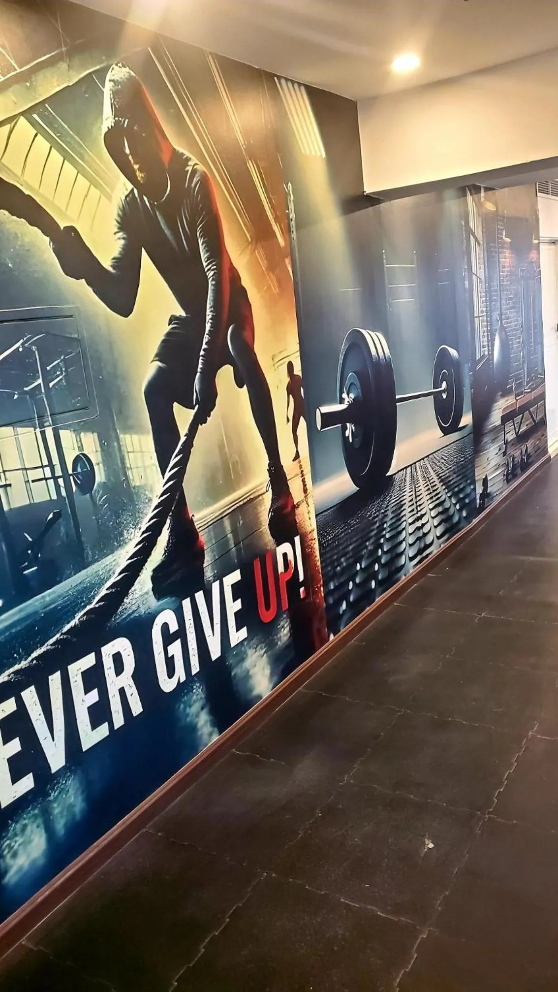 Fitness centre/facilities in Aldar Hotel