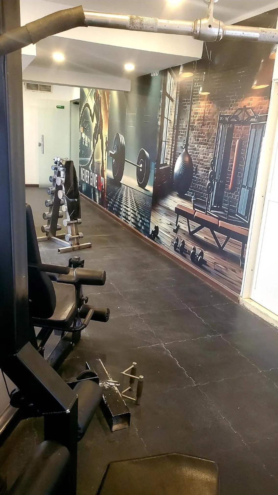 Fitness centre/facilities in Aldar Hotel