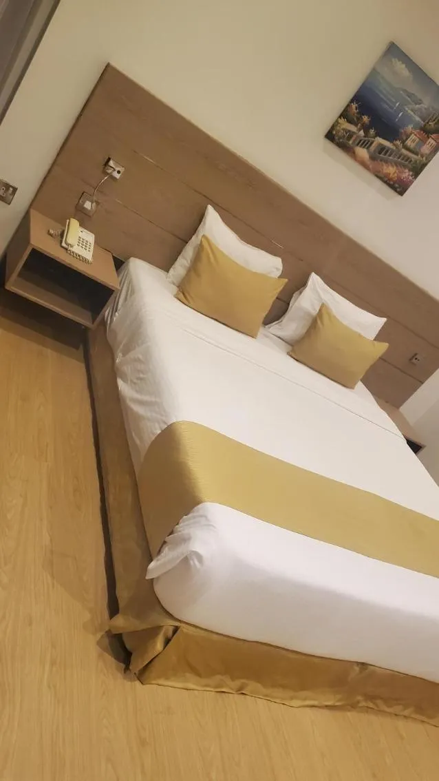 Bed in Aldar Hotel