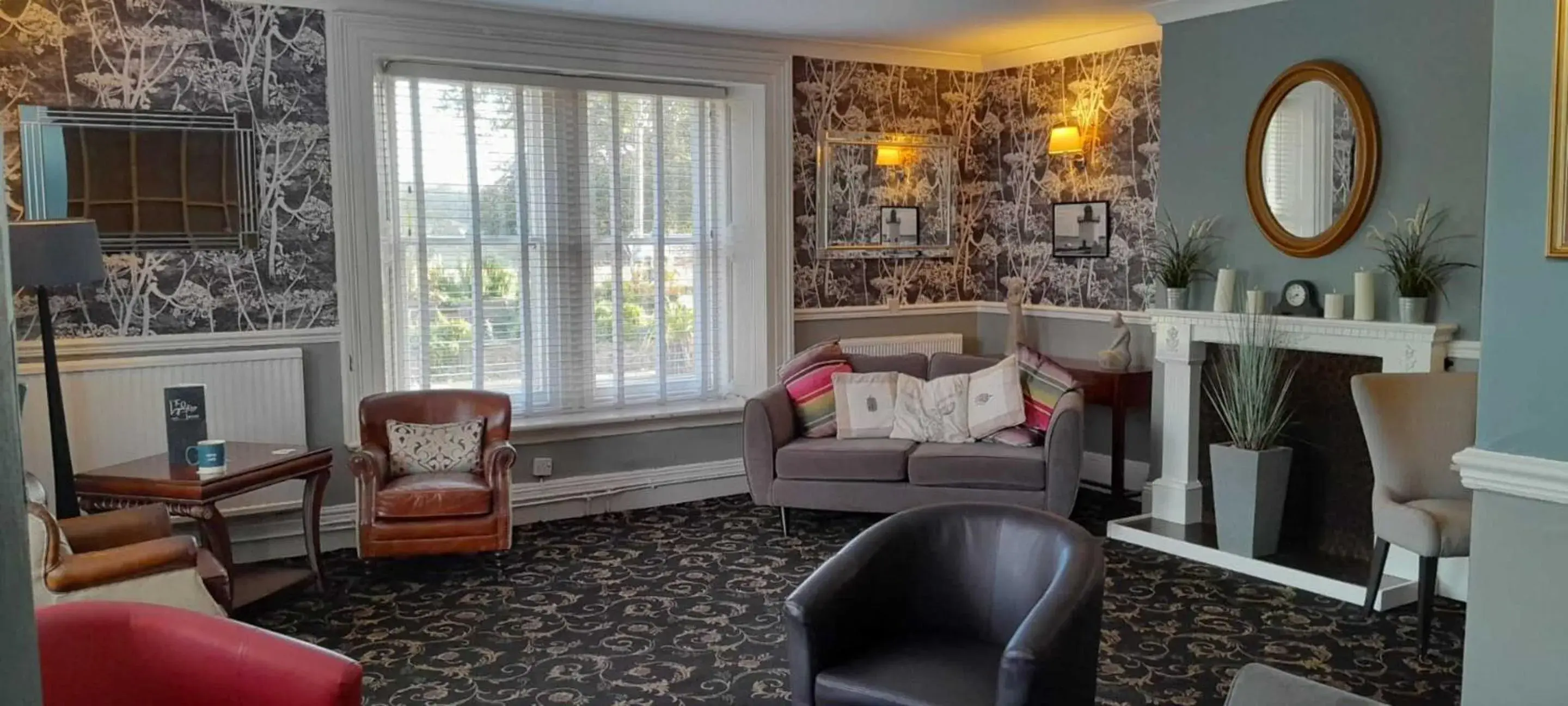 Lobby or reception in OYO Lamphey Hall Hotel Lobby or reception in OYO Lamphey Hall Hotel
