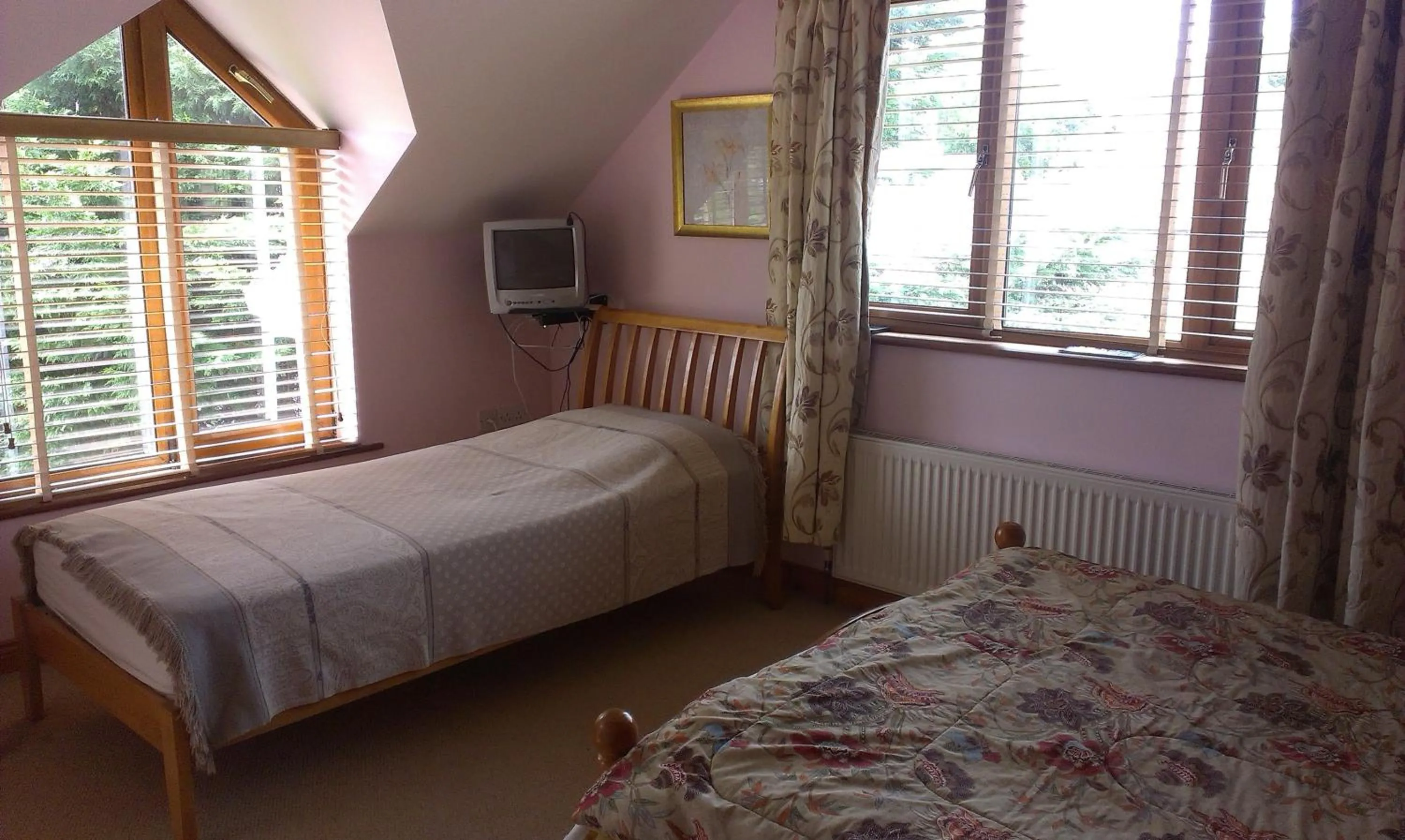 Bed in Ethan House B&B