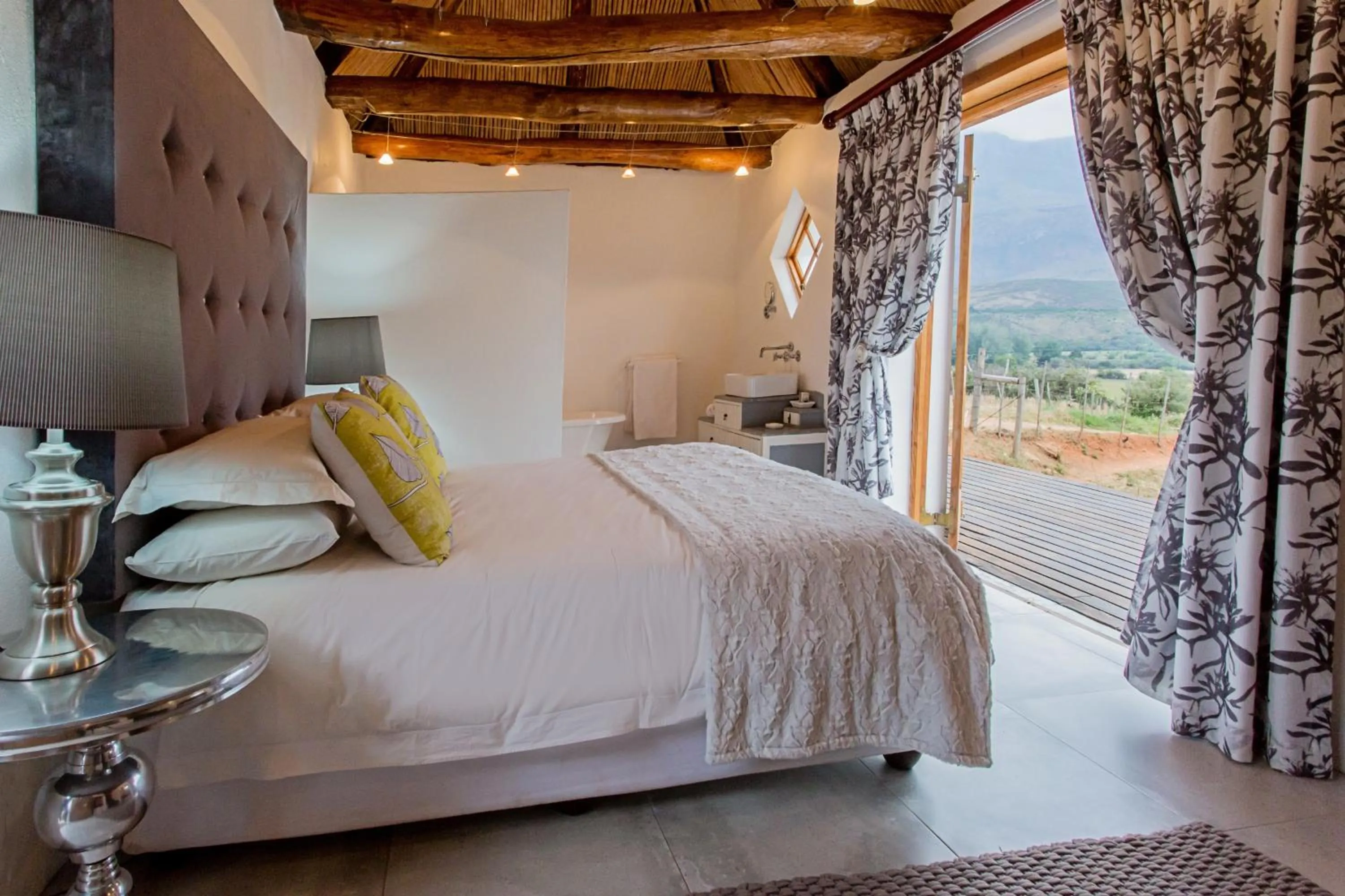 Bed in Swartberg Country Manor