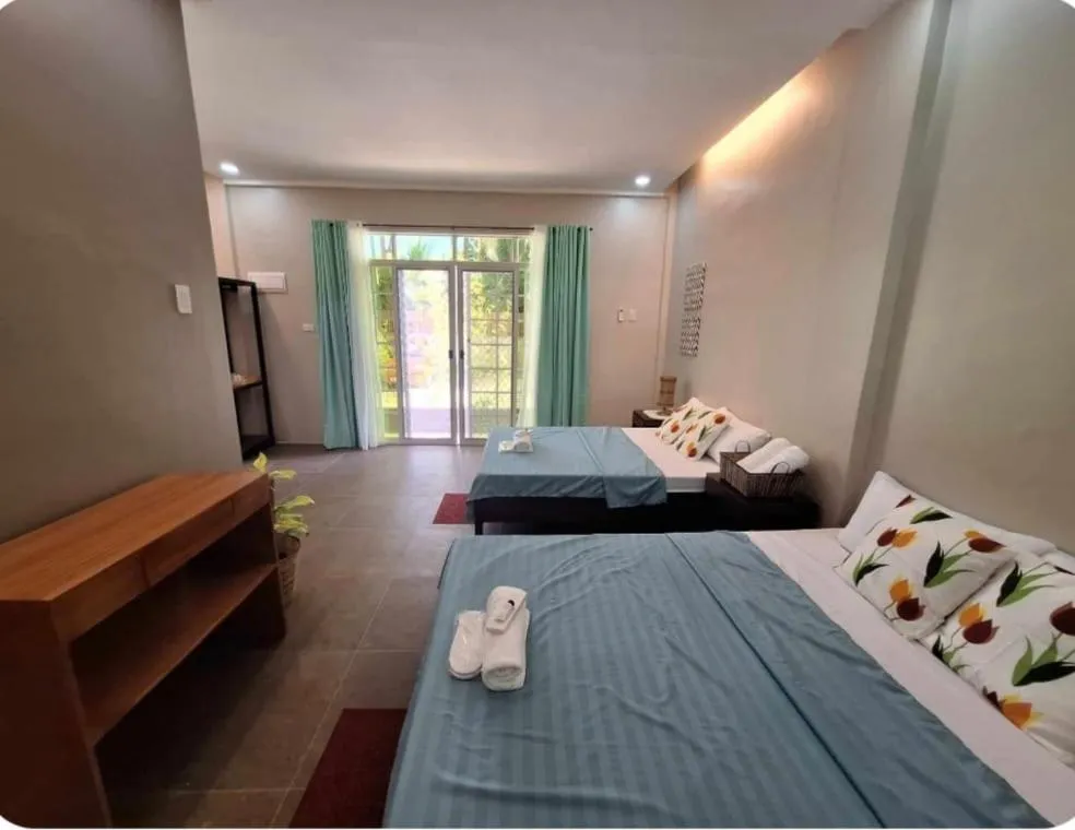 Bed in Fins Pacific Coray Bay by Hiverooms