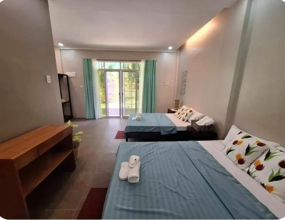 Bed in Fins Pacific Coray Bay by Hiverooms Bed in Fins Pacific Coray Bay by Hiverooms