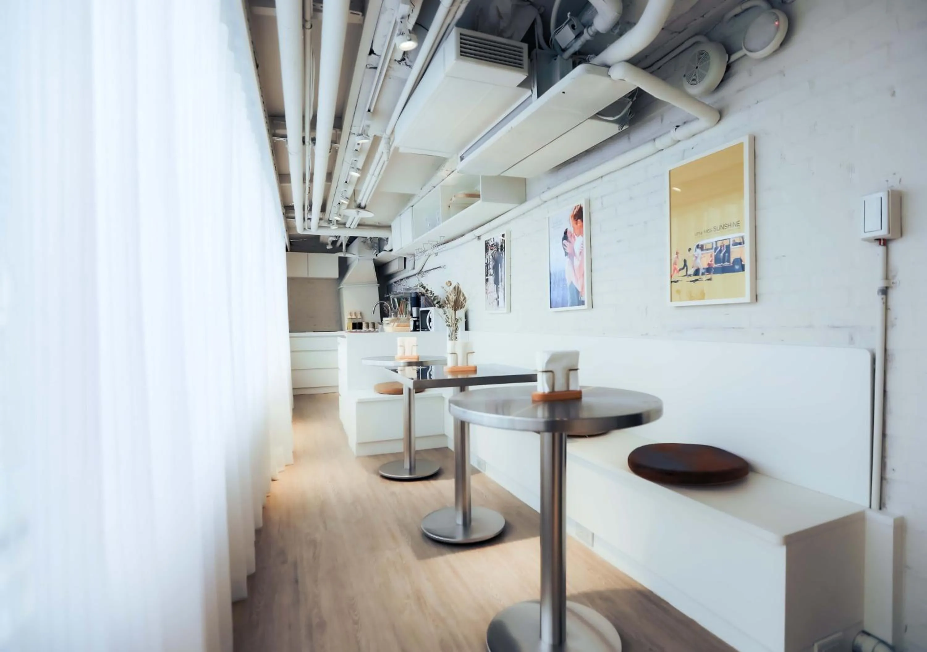 Restaurant/places to eat in Wondertime Taipei Station - Kaifeng Ladies Hostel
