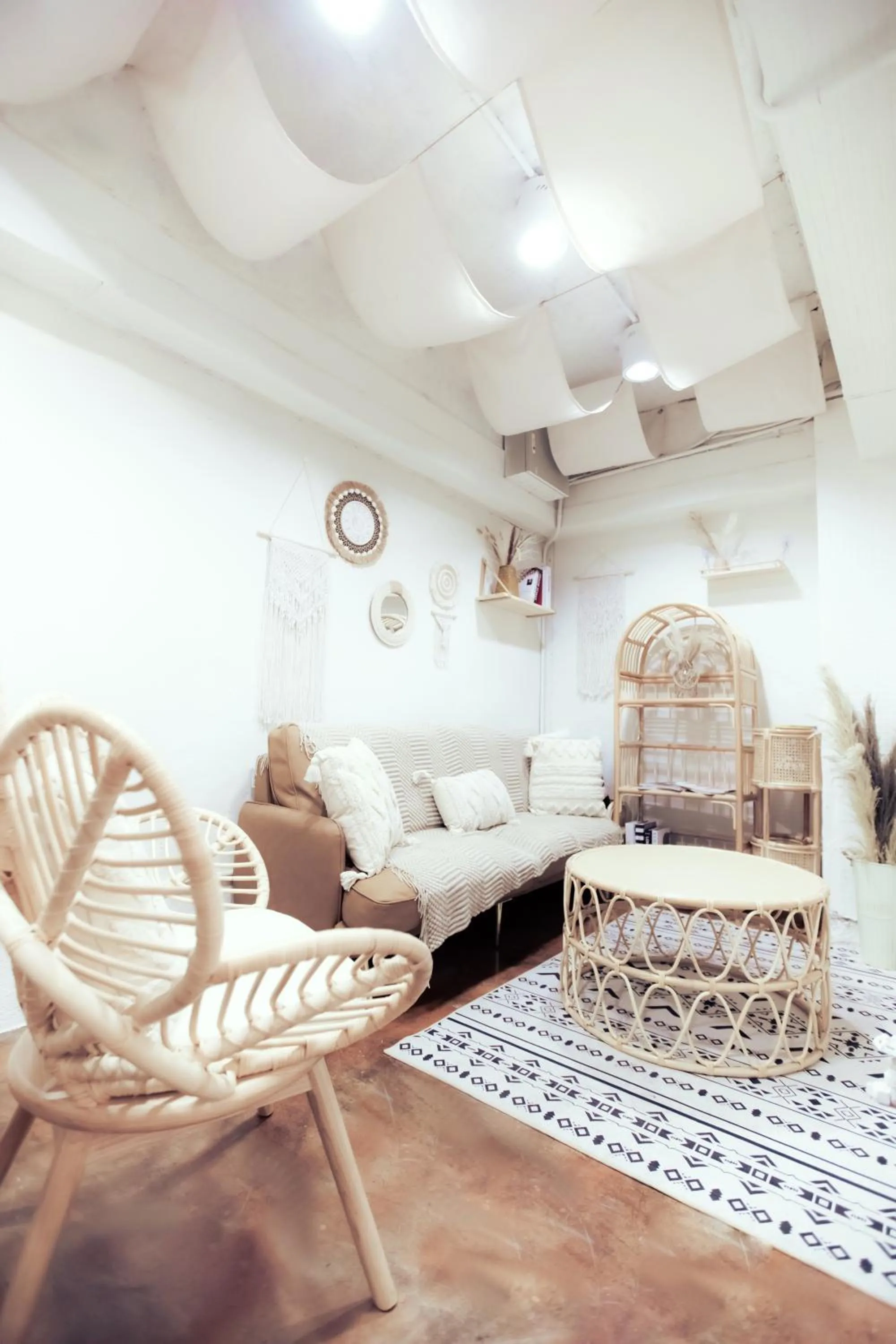 Communal lounge/ TV room in Wondertime Taipei Station - Kaifeng Ladies Hostel