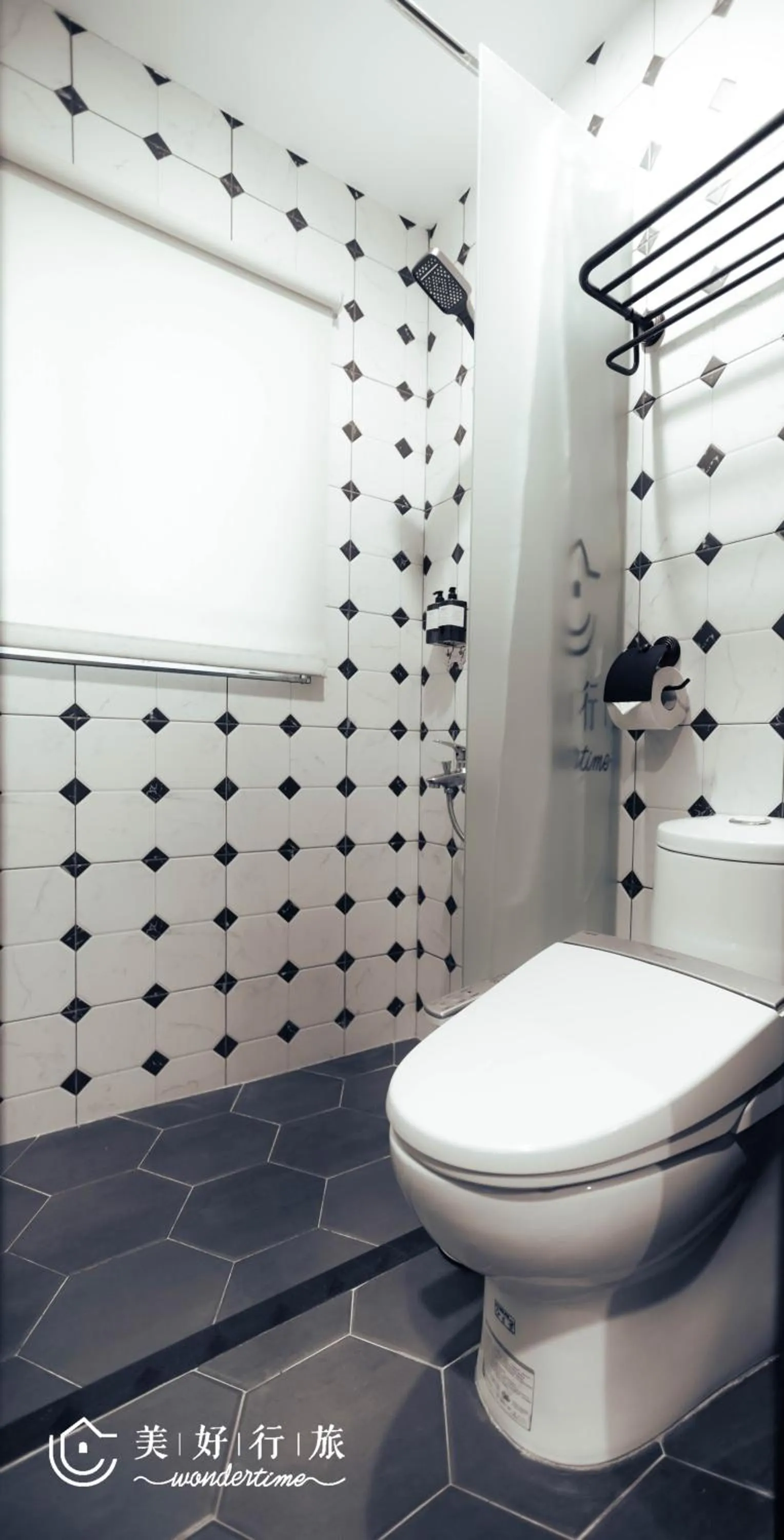 Shower in Wondertime Taipei Station - Kaifeng Ladies Hostel