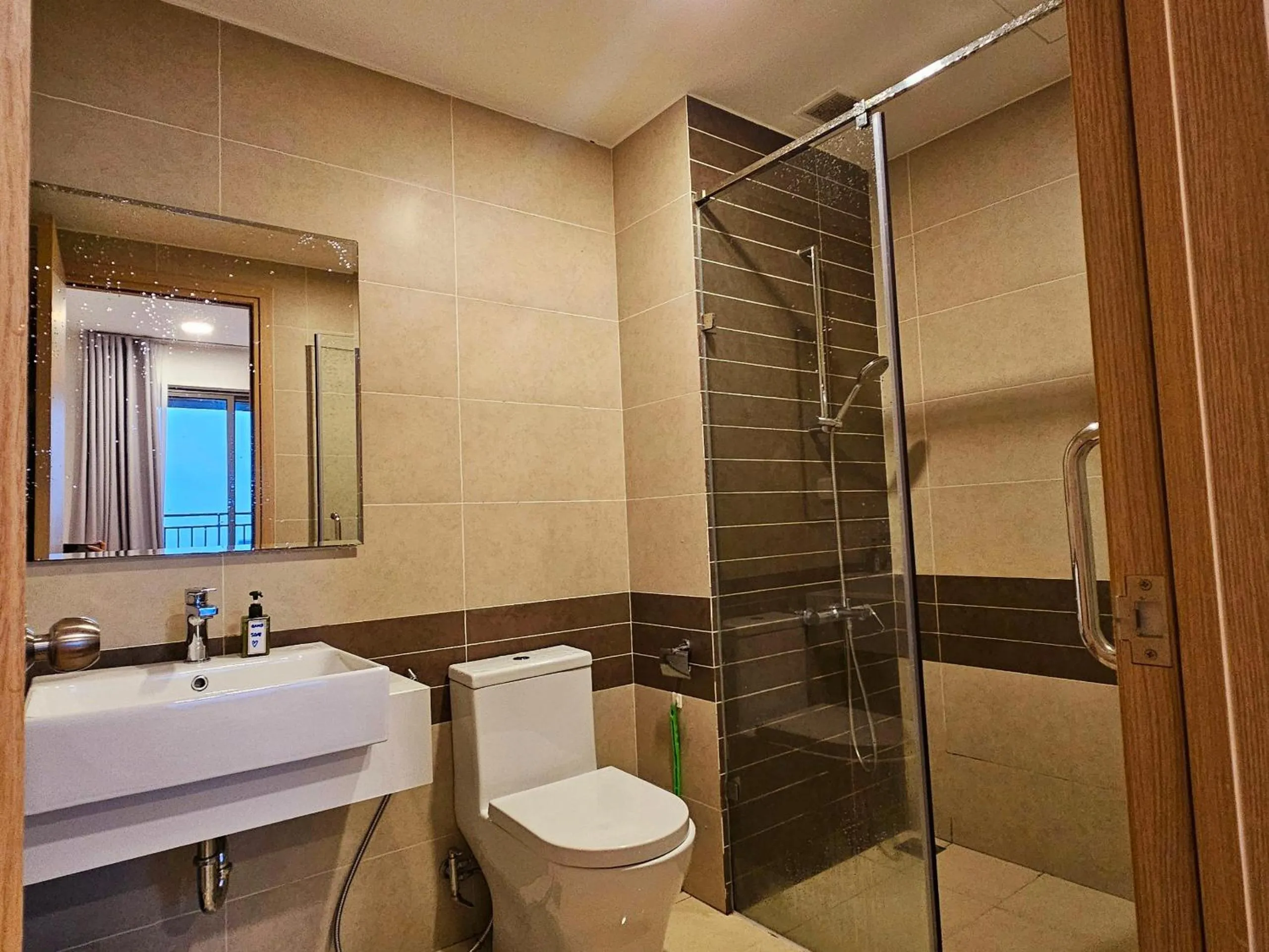 Shower, Bathroom in Local Home Pham Ngu Lao