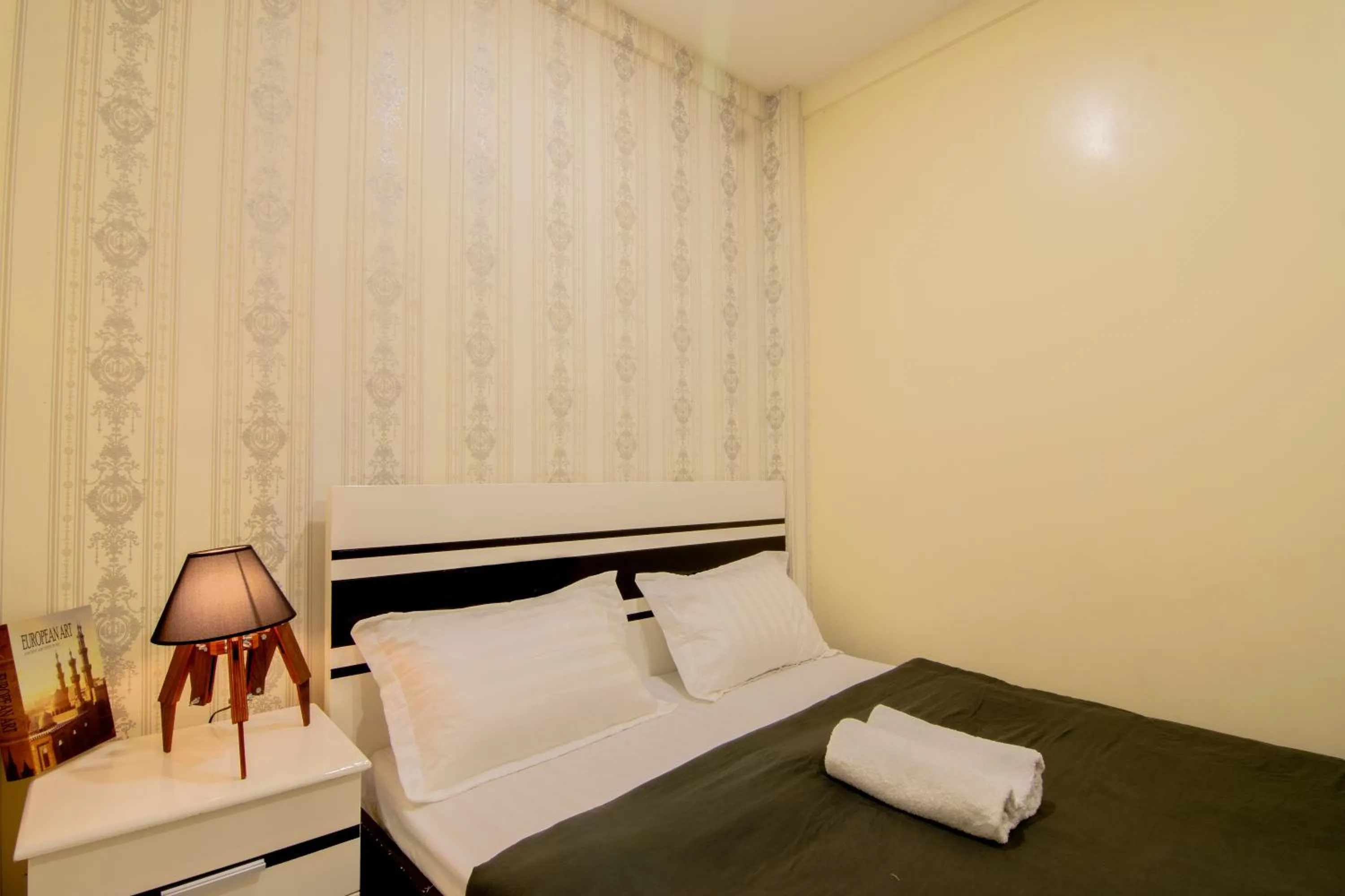 Bed in Local Home Pham Ngu Lao