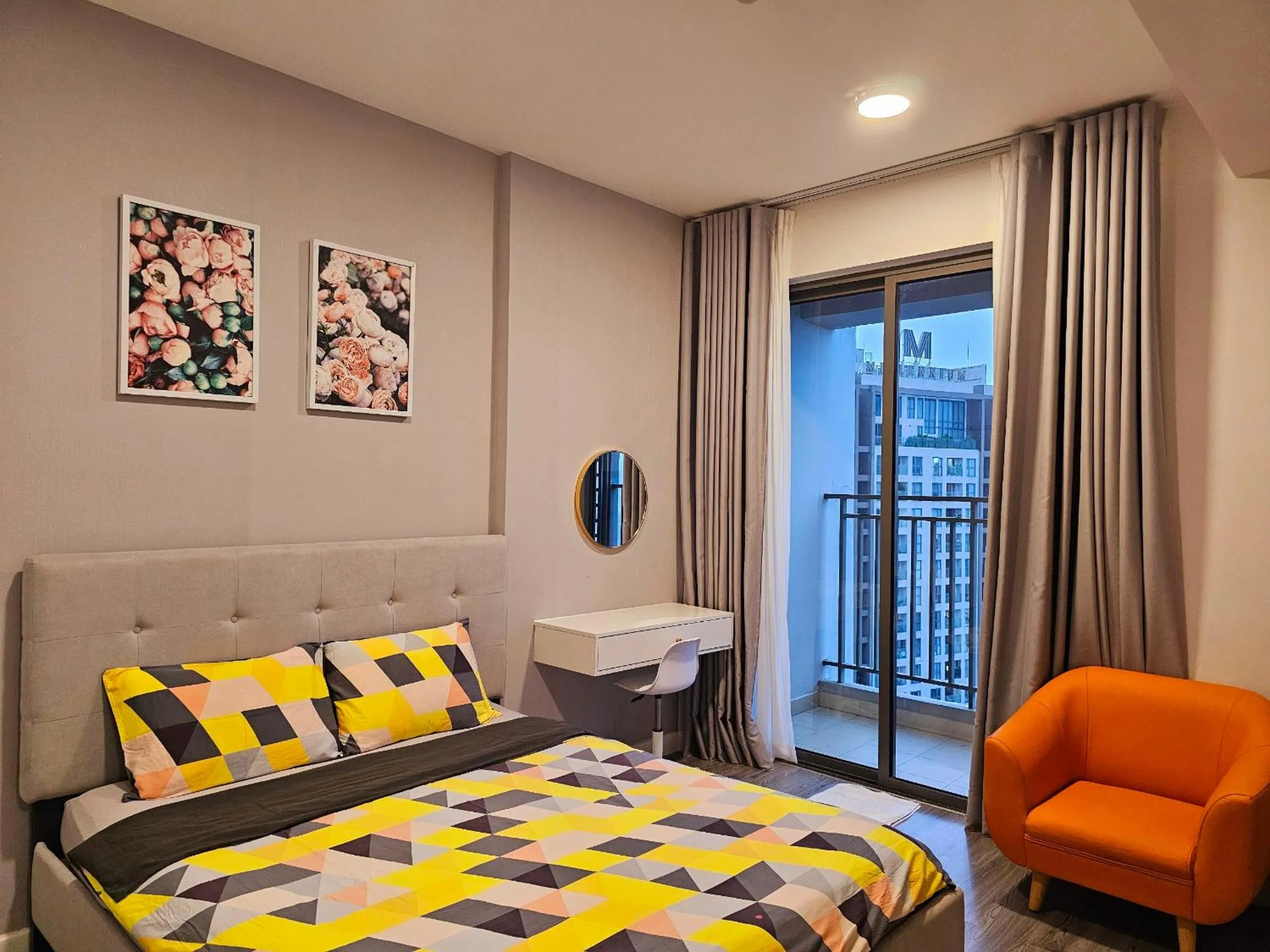 Bed in Local Home Pham Ngu Lao