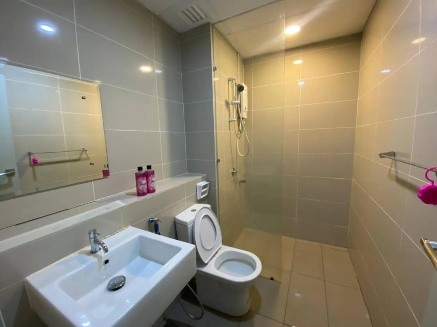 Bathroom in Sutera Avenue Kota Kinabalu