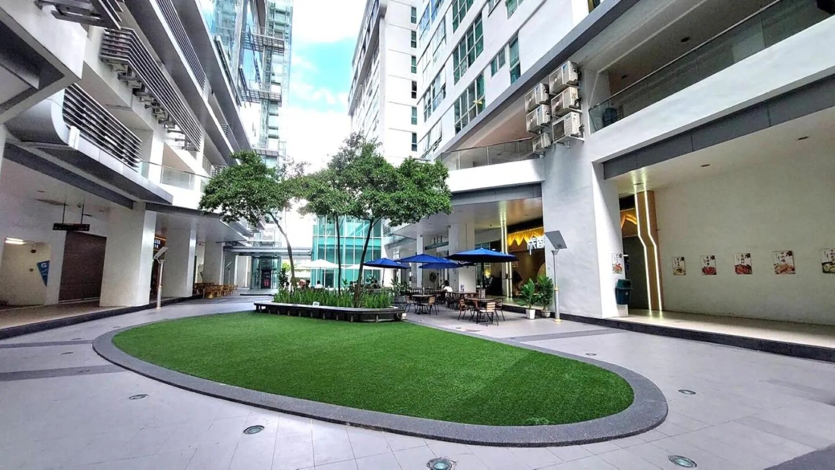 Restaurant/places to eat in Sutera Avenue Kota Kinabalu