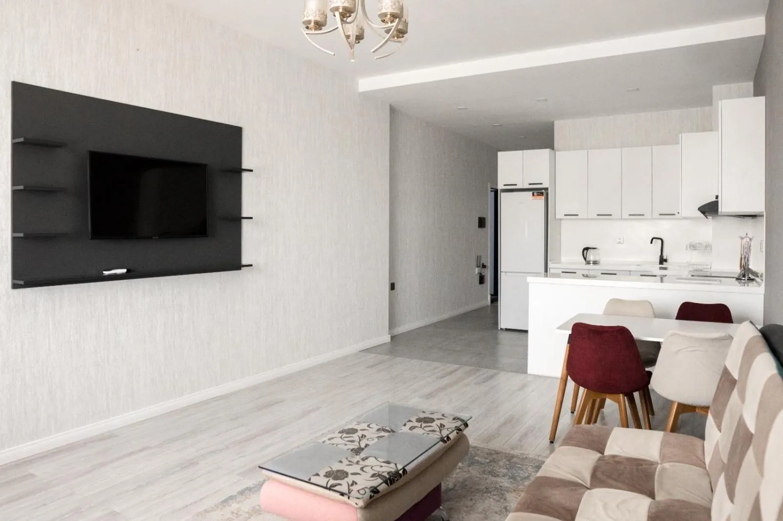 Communal lounge/ TV room in Passage Modern Hotel