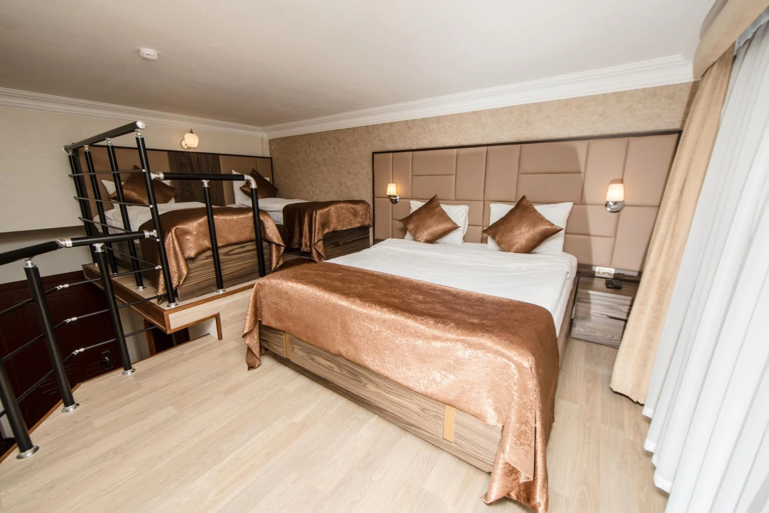 Photo of the whole room, Bed in Passage Modern Hotel