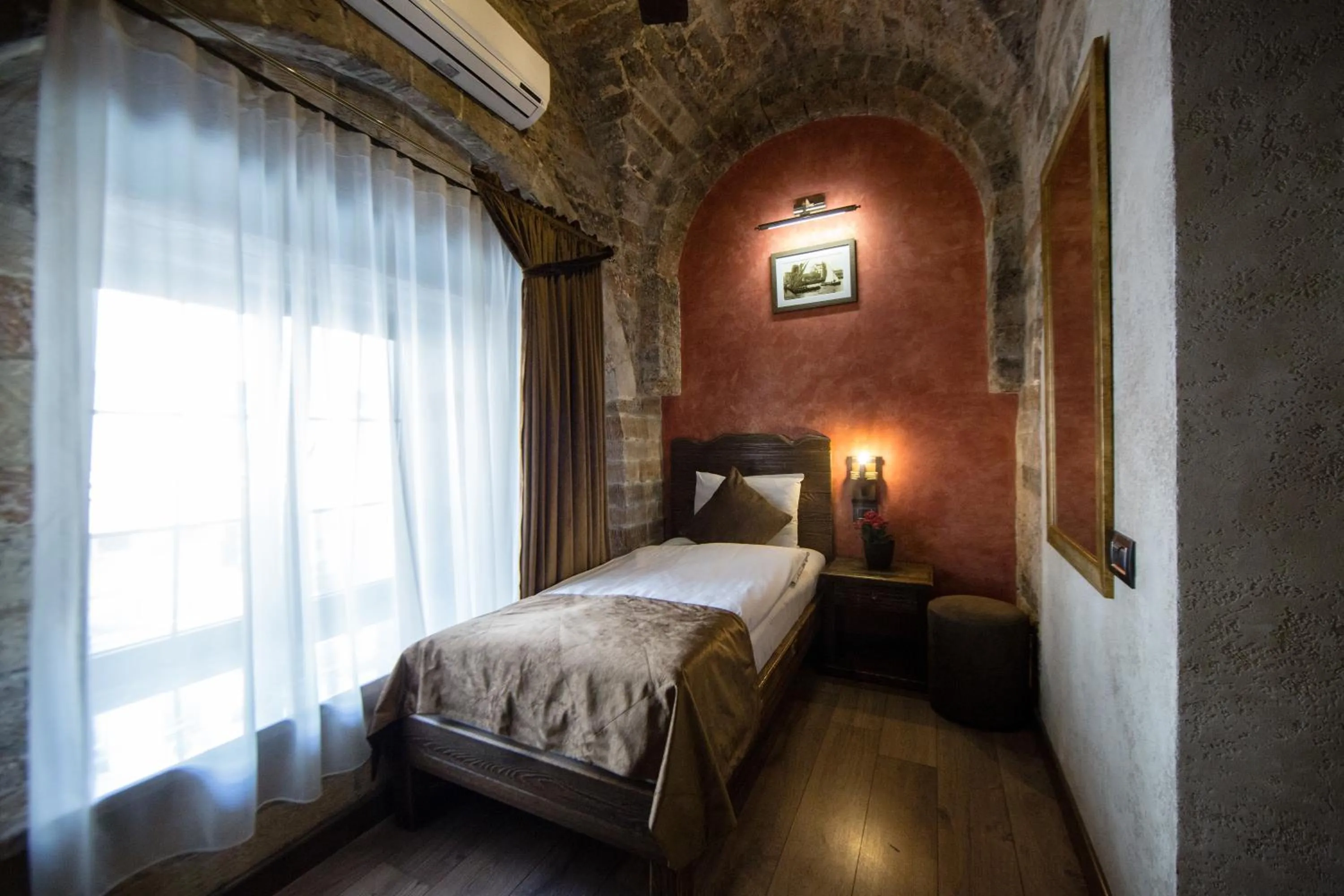 Bedroom, Bed in Passage Modern Hotel