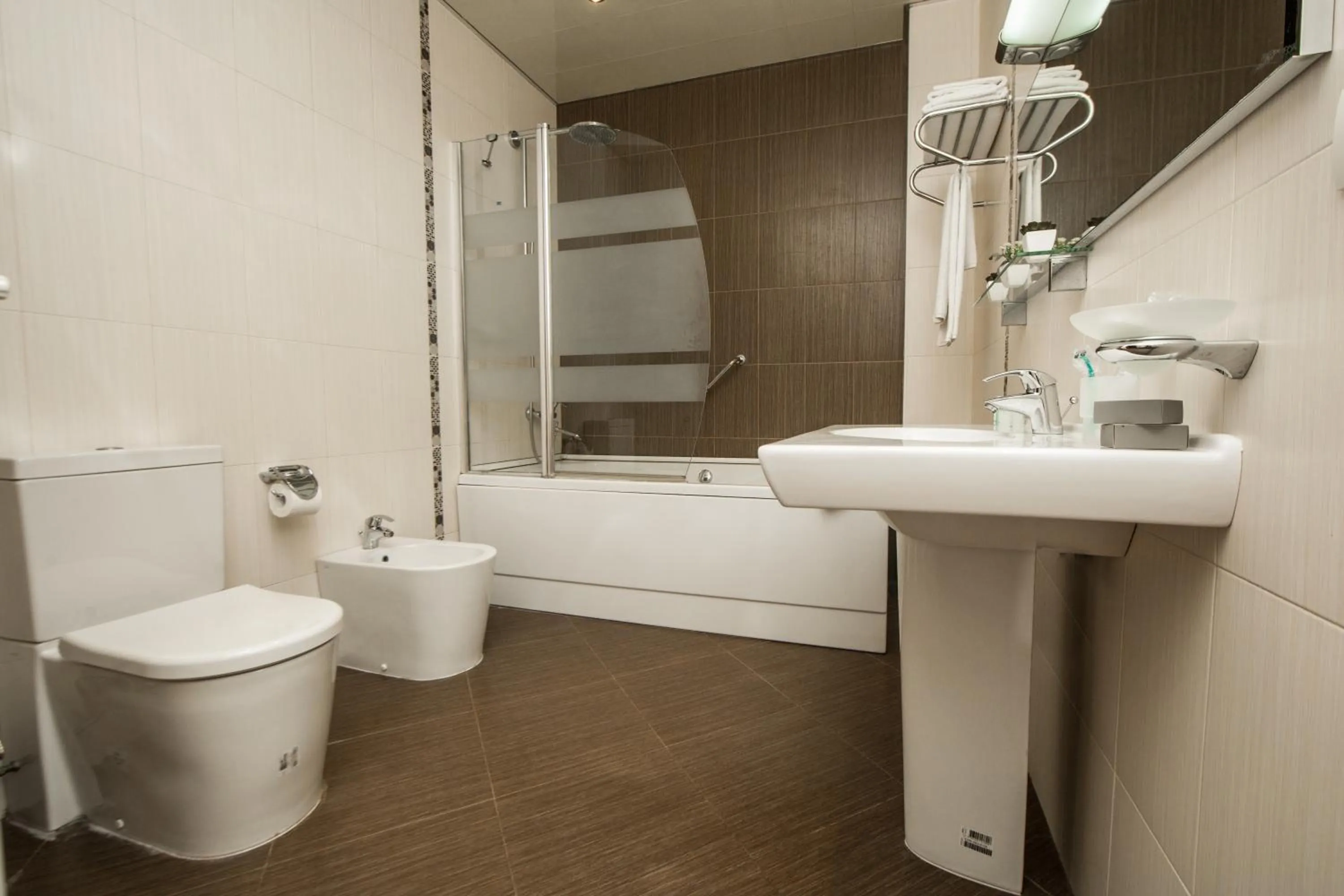 Shower in Passage Modern Hotel