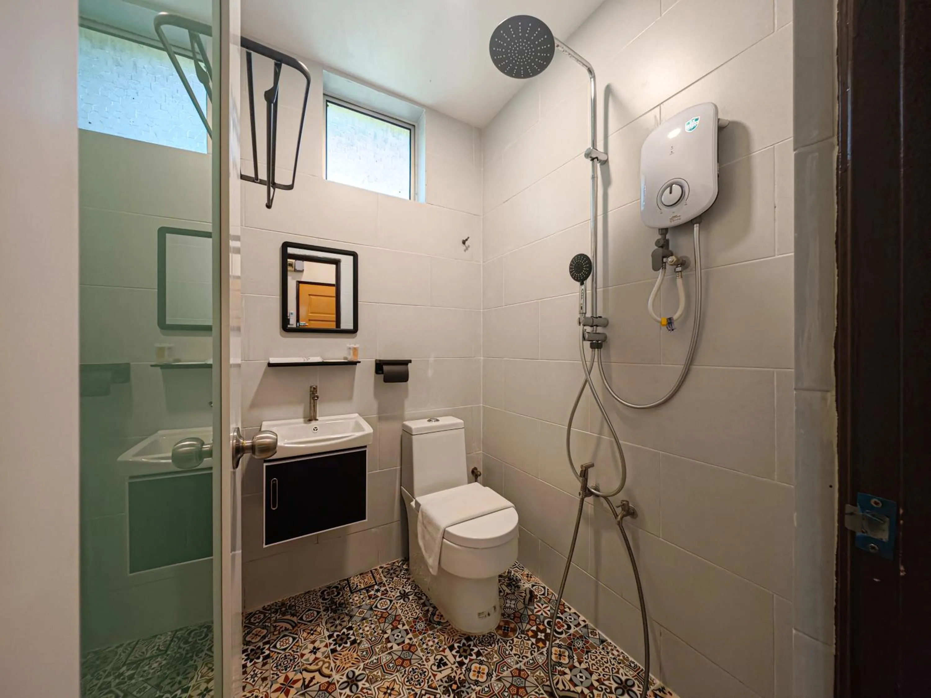 Shower in Mulyo Hotel