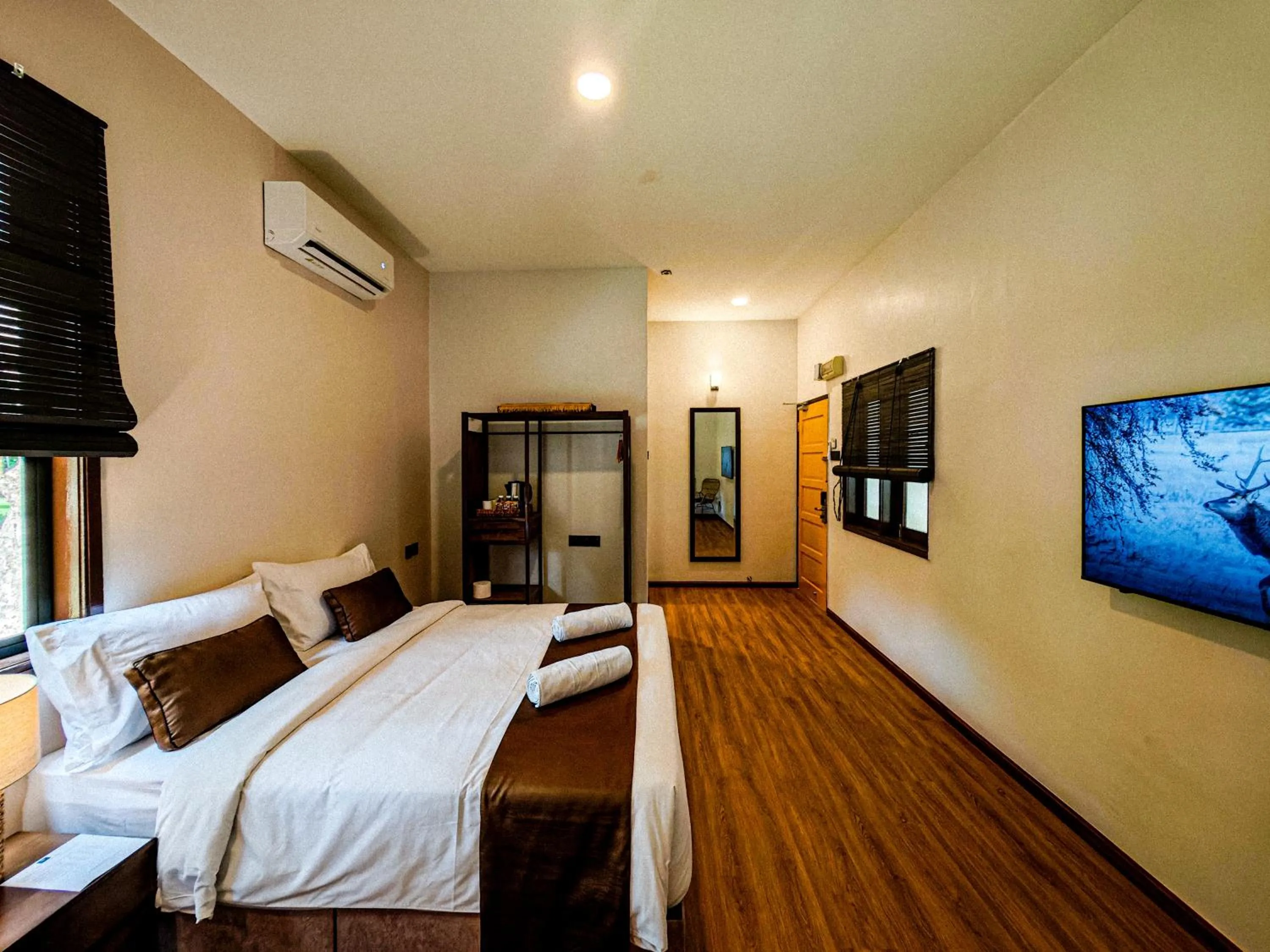 Bedroom, Bed in Mulyo Hotel