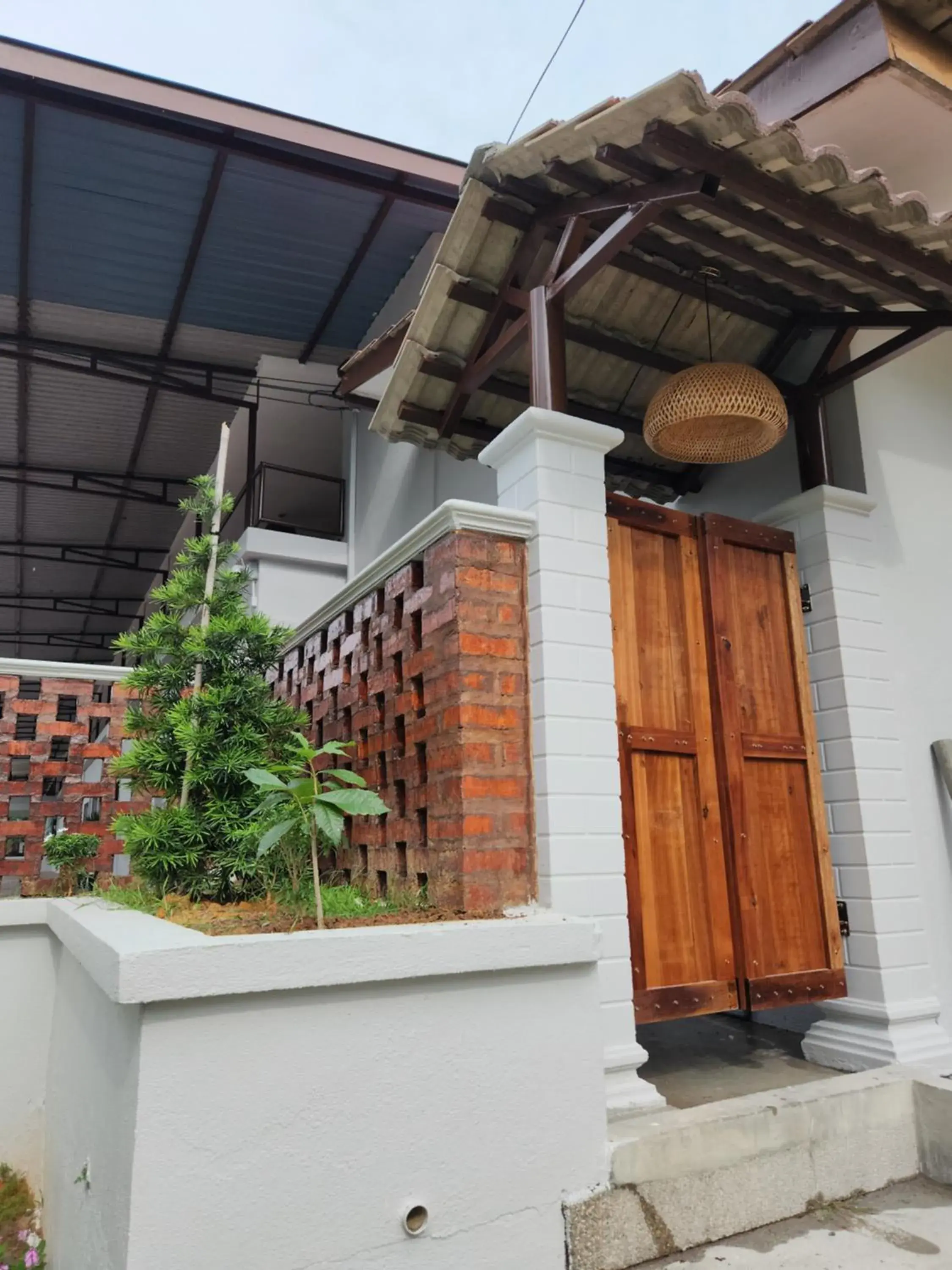 Facade/entrance in Mulyo Hotel Facade/entrance in Mulyo Hotel