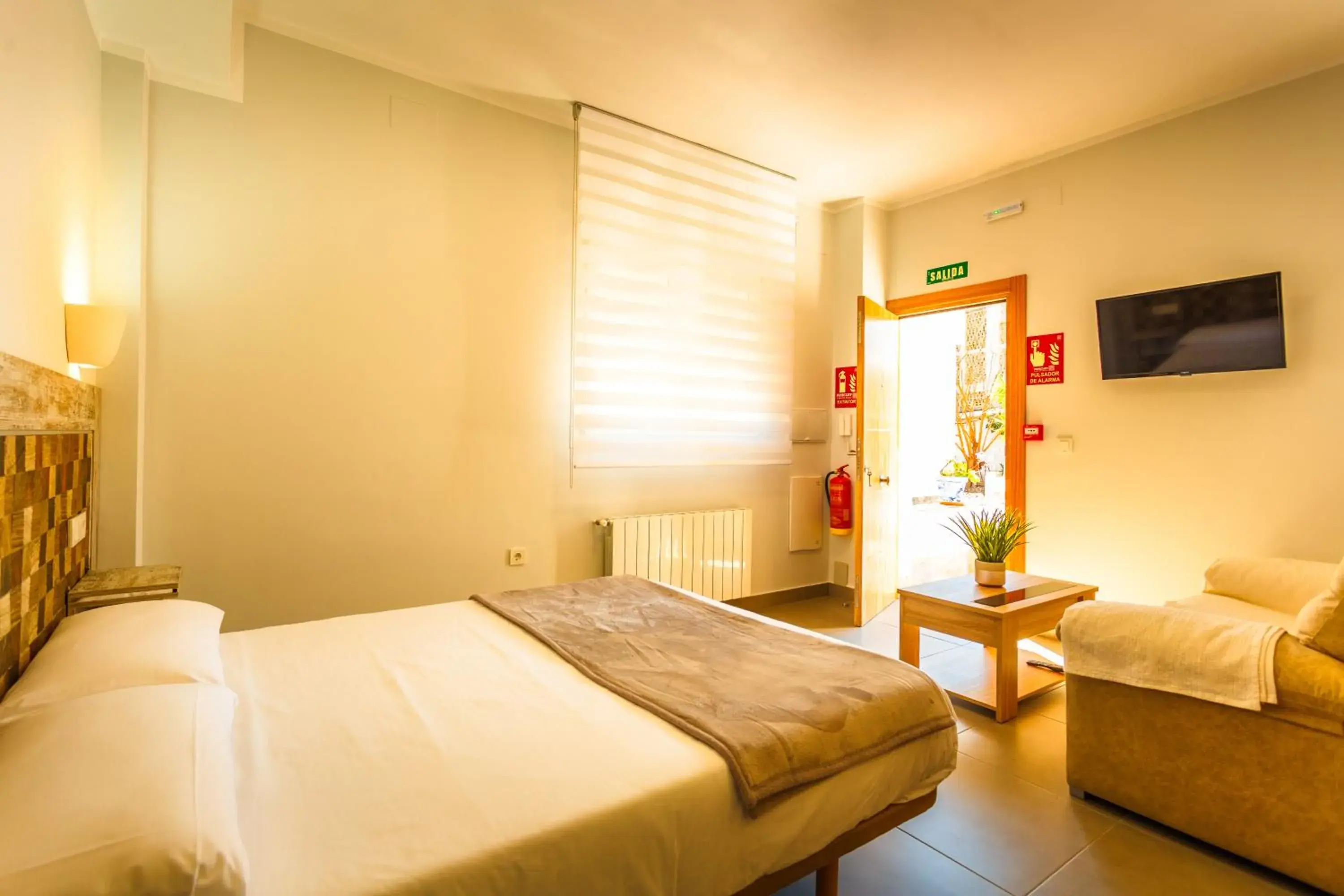 View (from property/room), Bed in Apartamentos Turísticos Cúllar Vega View (from property/room), Bed in Apartamentos Turísticos Cúllar Vega