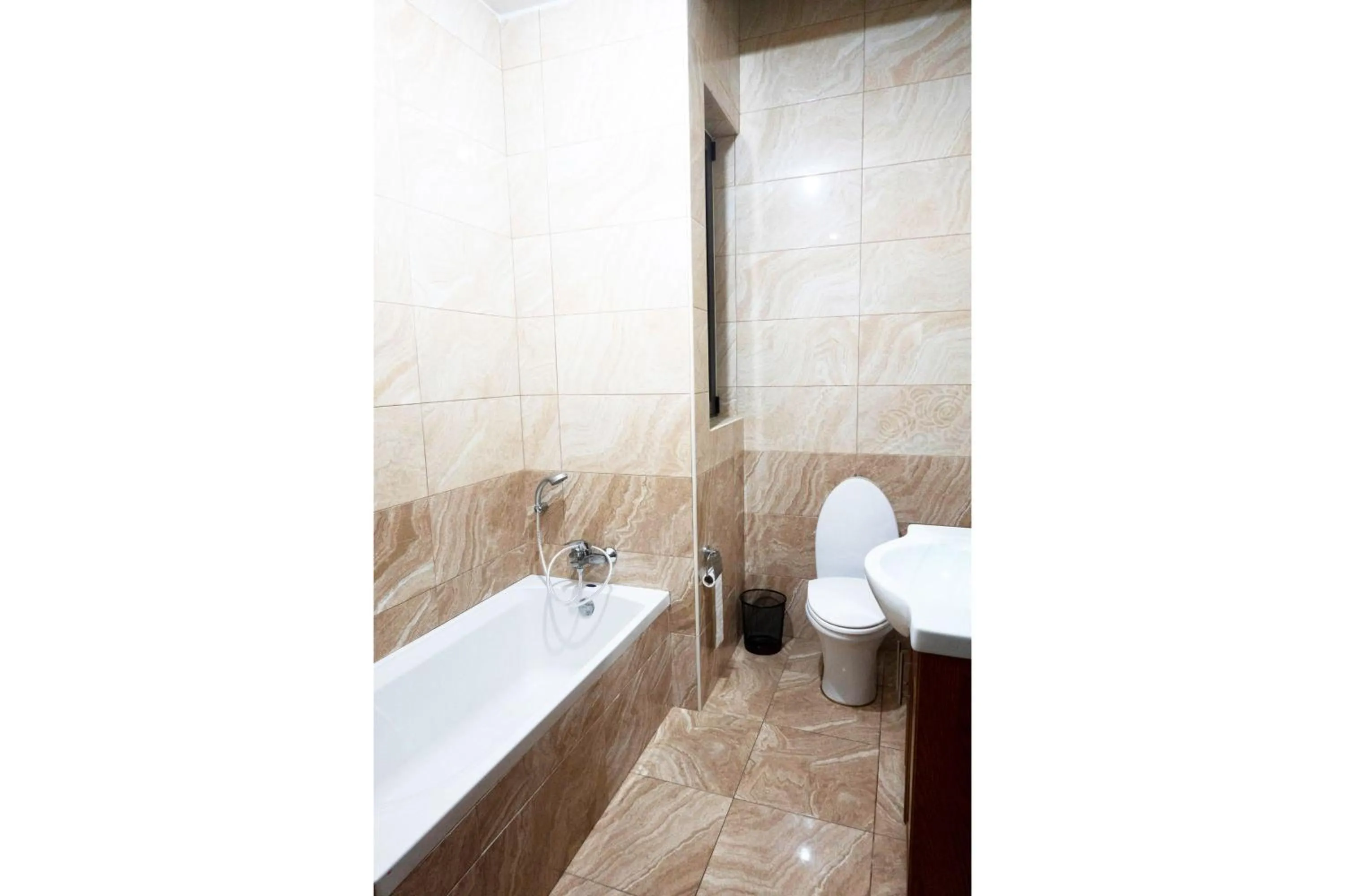 Bathroom in Mixel Gozitan Villa and Pool - Happy Rentals