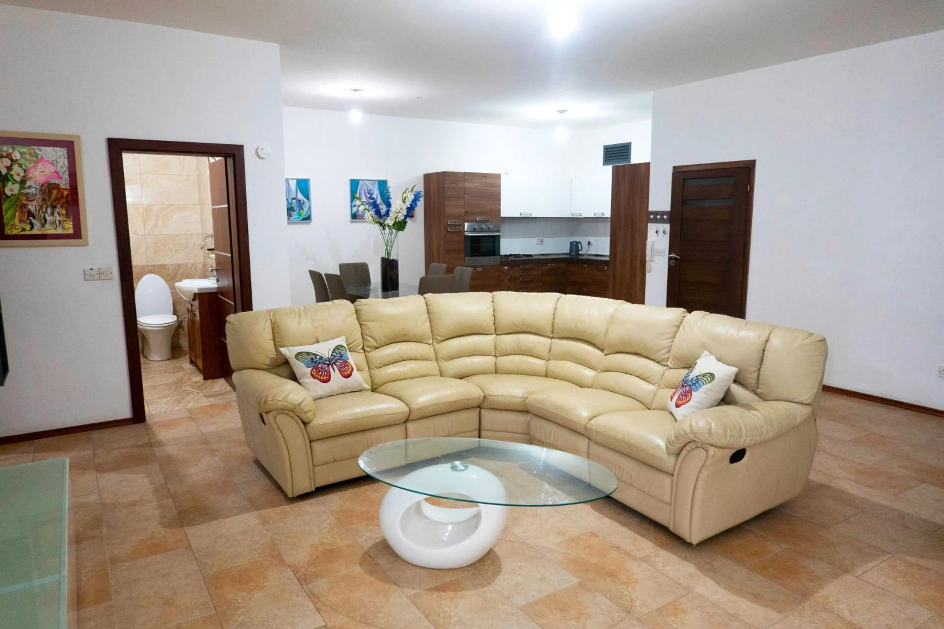 Living room in Mixel Gozitan Villa and Pool - Happy Rentals