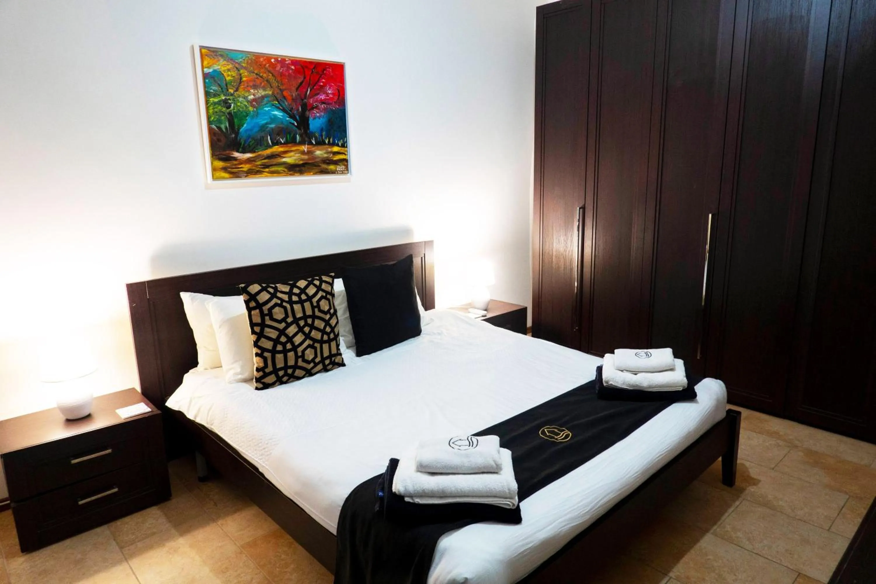 Bedroom, Bed in Mixel Gozitan Villa and Pool - Happy Rentals
