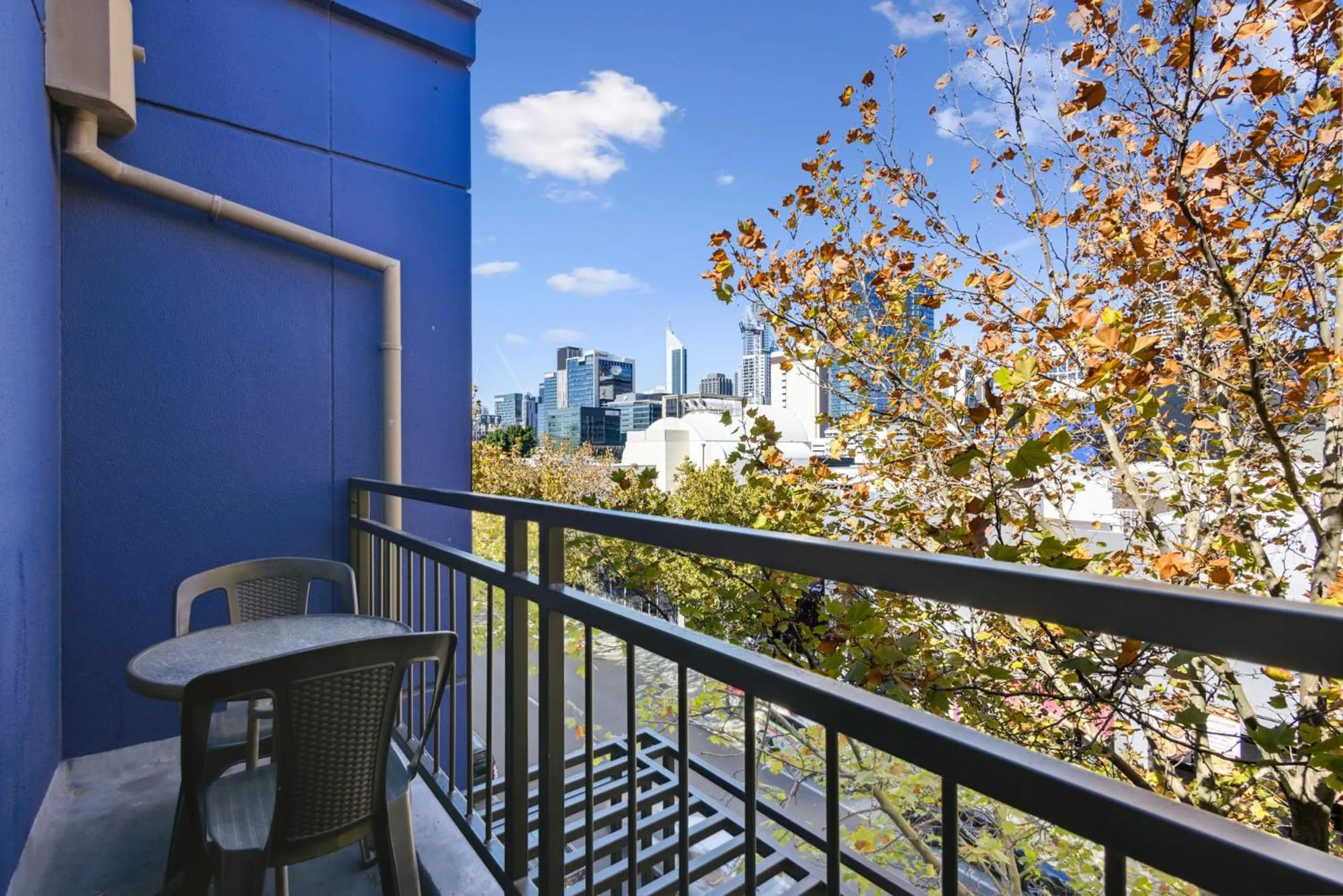 Urban Serenity 2 Bedroom Apt with Stunning Views