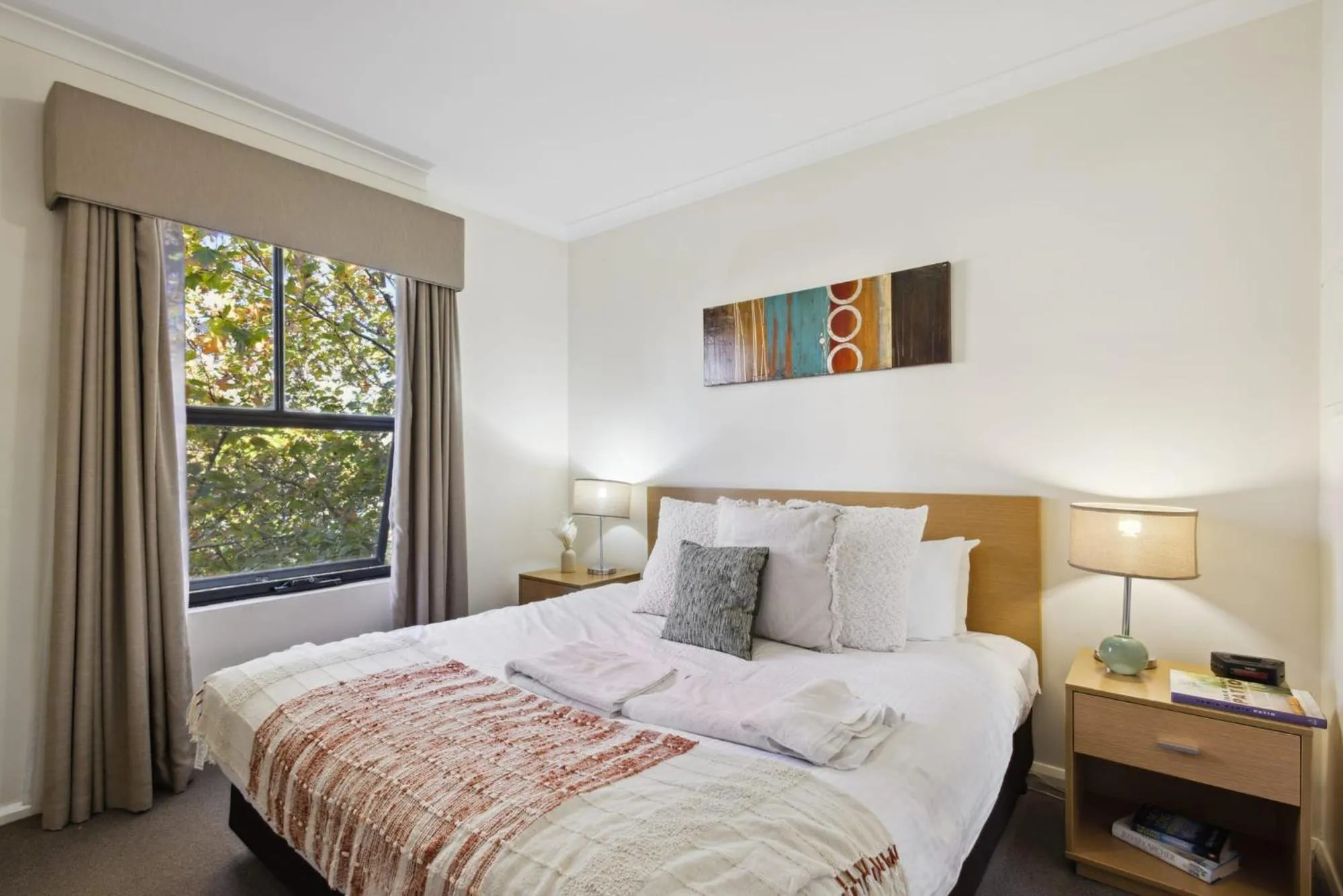 Bed in Urban Serenity 2 Bedroom Apt with Stunning Views