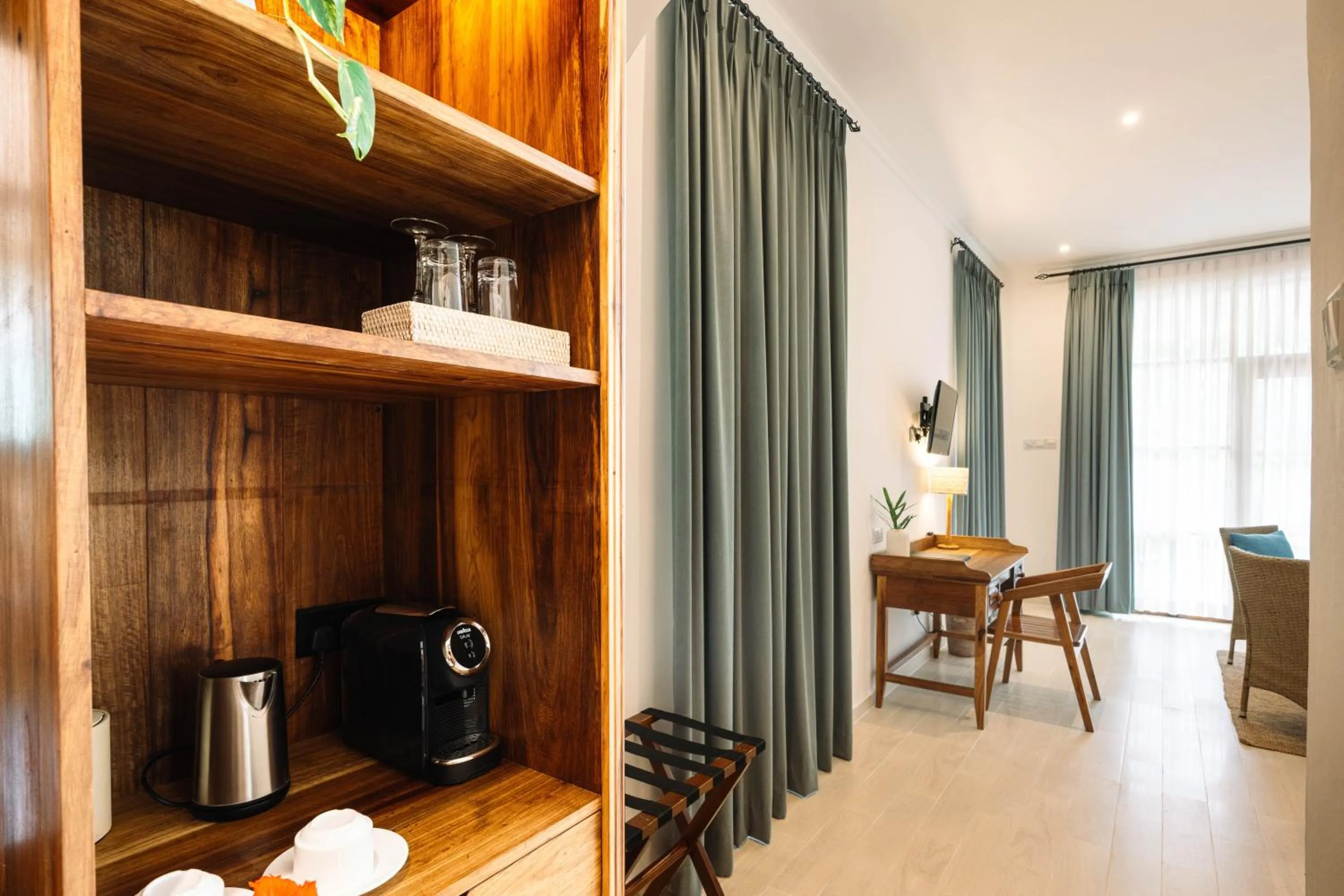 Coffee/tea facilities in Kisiwa on the Beach