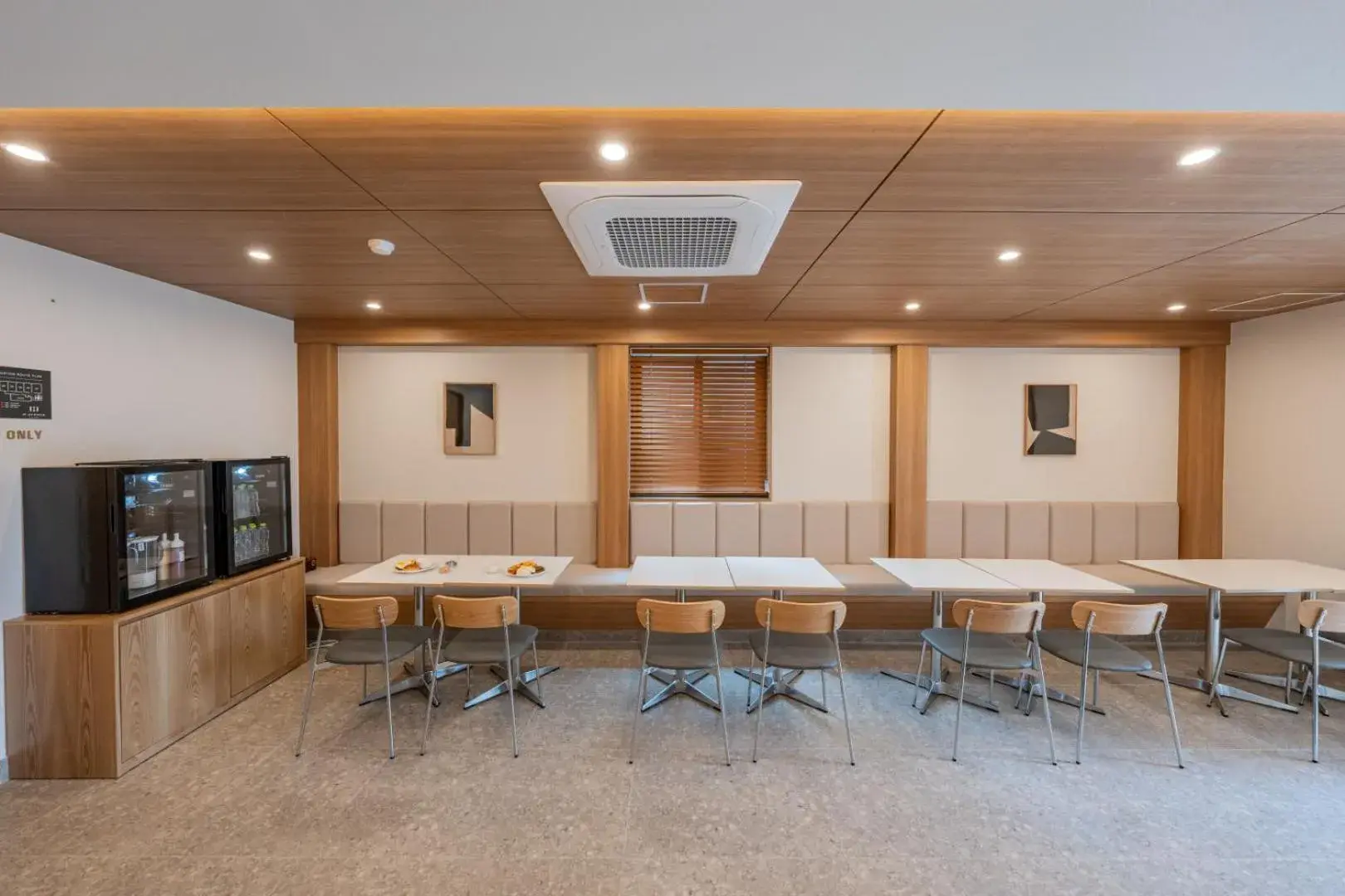 Restaurant/places to eat in H-avenue Hotel Munhyeon Restaurant/places to eat in H-avenue Hotel Munhyeon