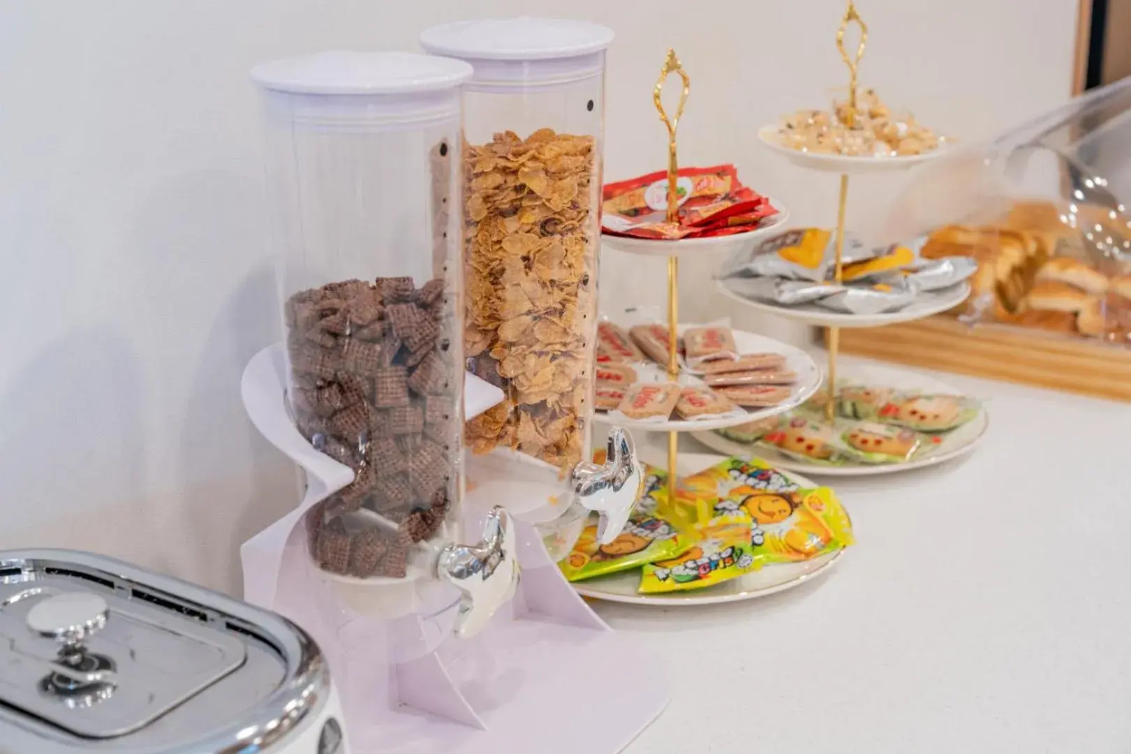 Breakfast in H-avenue Hotel Munhyeon Breakfast in H-avenue Hotel Munhyeon