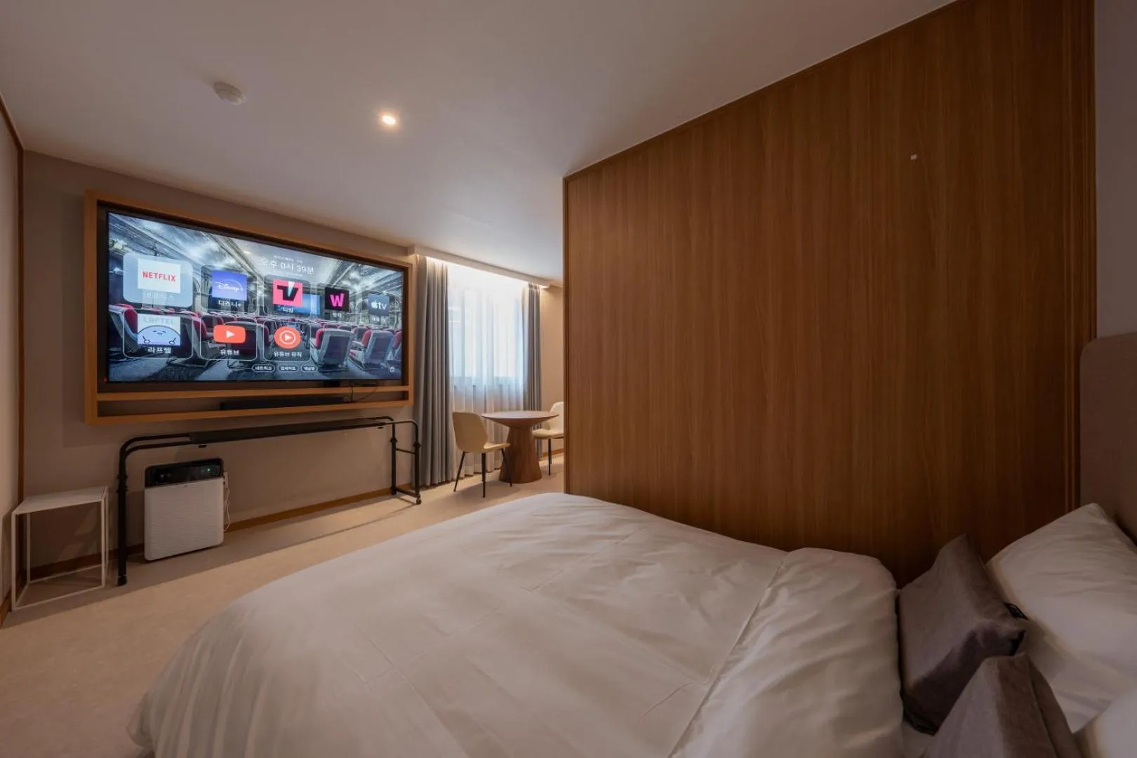 TV and multimedia, Bed in H-avenue Hotel Munhyeon